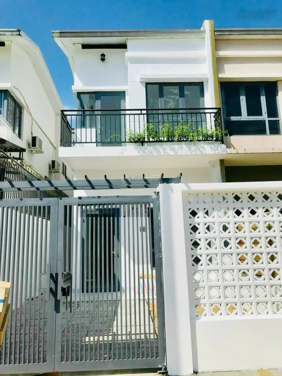 Bán nhà nguyên căn 1 trệt 1 lầu OASIS CITY Đối diện ĐH Việt Đức- Sổ hoàn công-TP Bến Cát