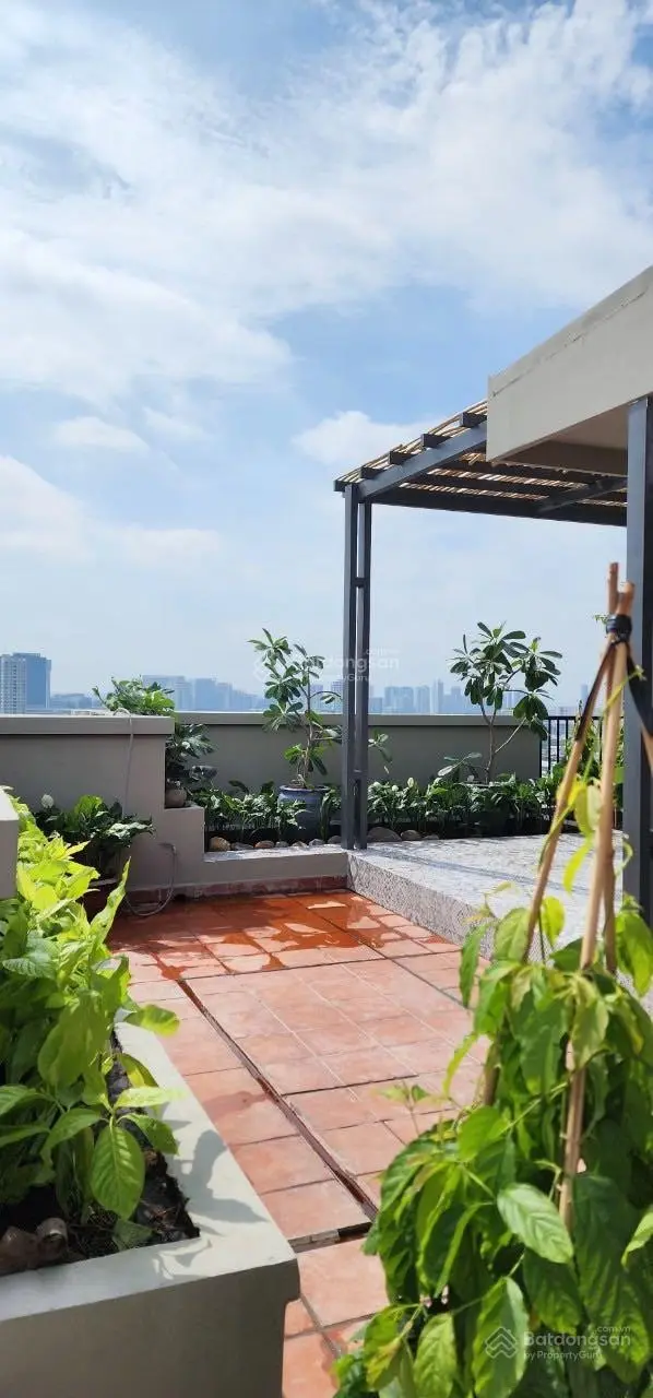 Nhà đẹp mới 100%, Penthouse Sky, 3 tầng, 257m2, view Landmark 81, nhà full nội thất đẹp xịn