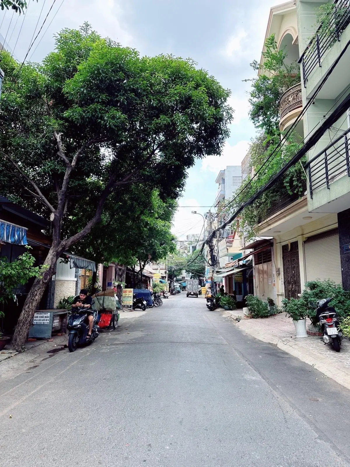 Chính chủ lâu đời, bán gấp nhà khu vip Bàu Cát, (7,3 x 16,5m) đường 10m ô tô tránh, giá ngộp