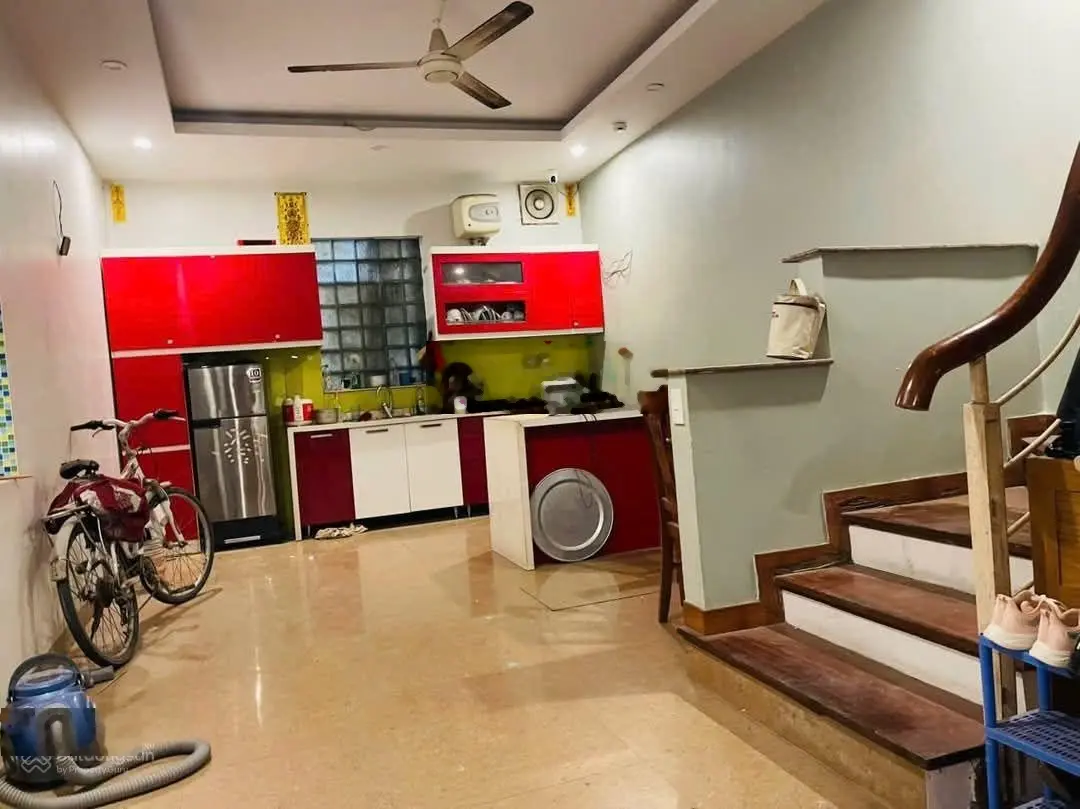 5 tầng rộng nhiều PN, giá rẻ đầu tư, phố Bạch Mai quận Hai Bà Trưng gần ĐH Bách Khoa gần phố Huế