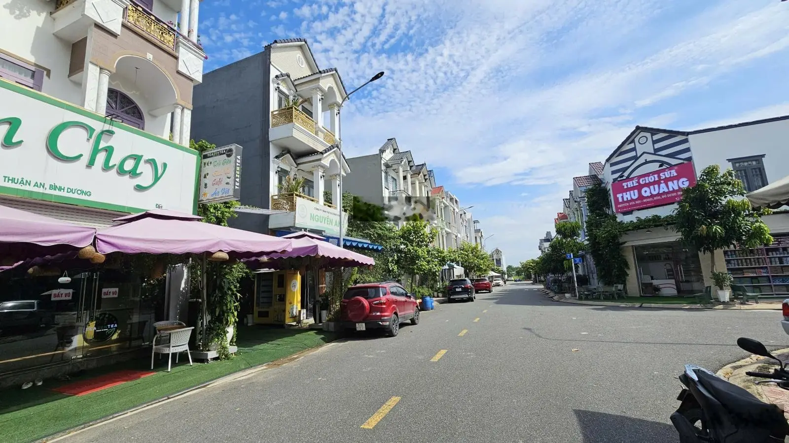 2 tỷ 8 Bán nhà 1 trệt 1 lầu KDC rẻ nhất gần chợ Phú Phong 200m, P.Bình Chuẩn, TP.Thuận An