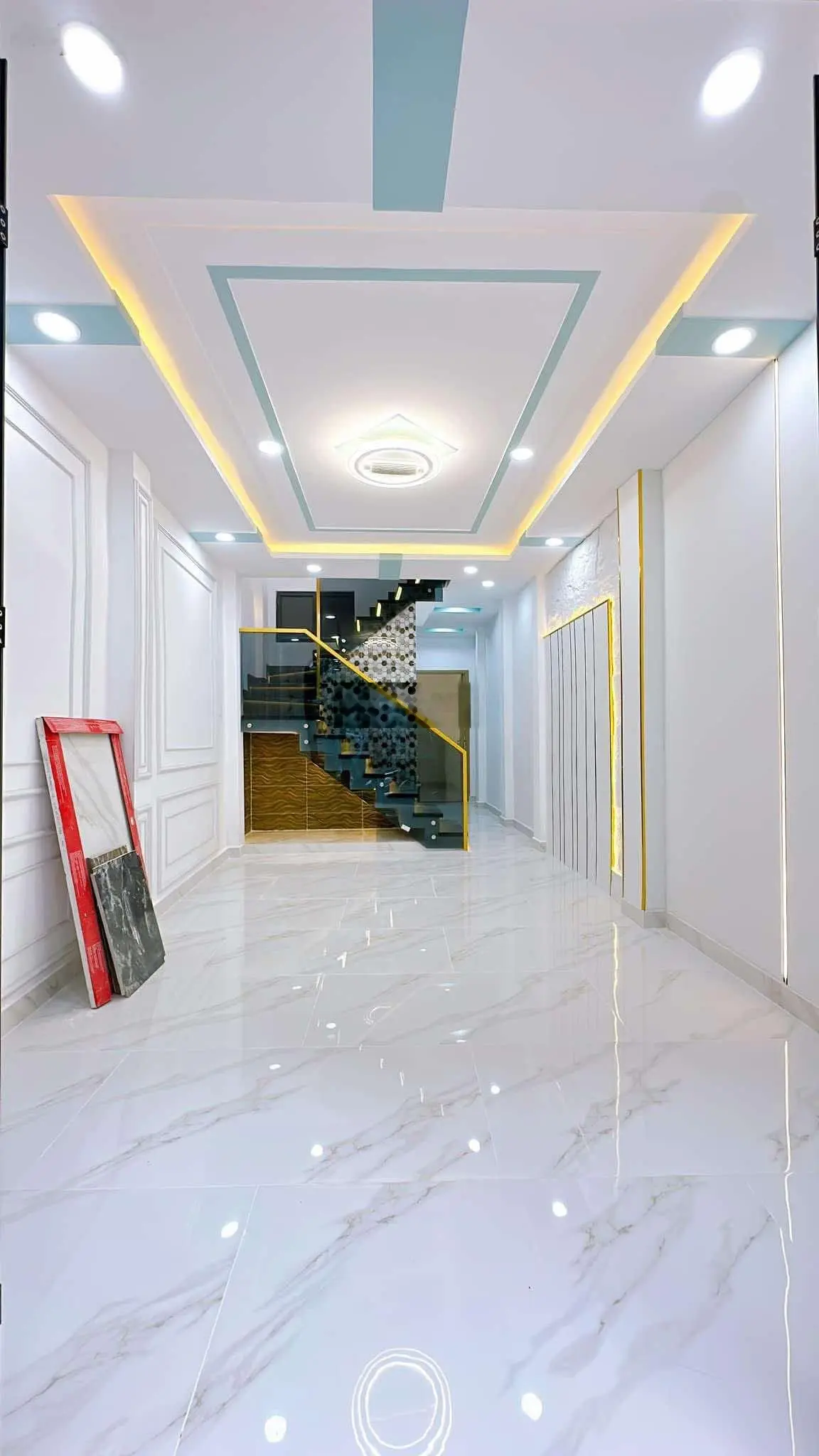 Nhà đẹp Q4 - 2 lầu đúc - 38.1m2 - 3PN - sát HXH - ko QH - chỉ 4 tỷ nhỉnh