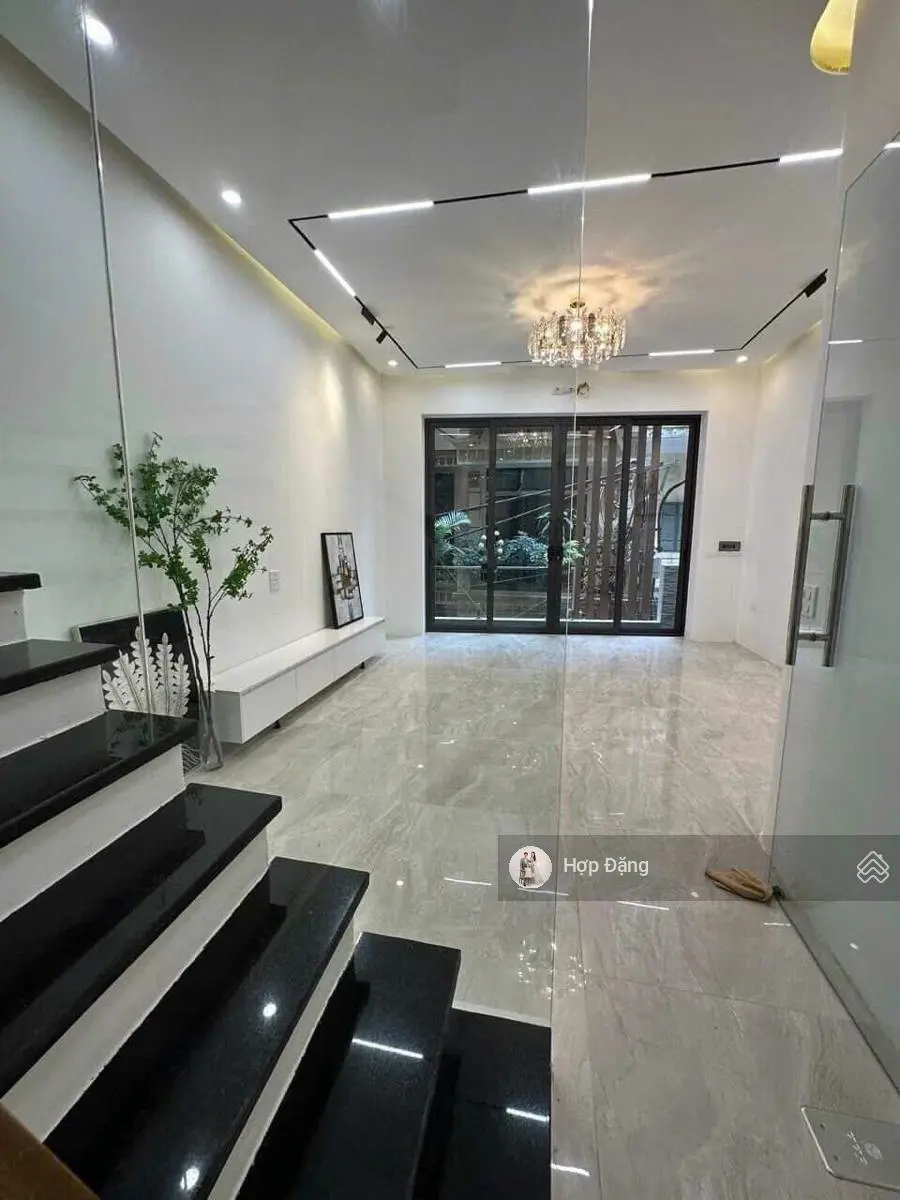 Lê Trong Tân Thanh Xuân: Nhà phân lô, thang máy otto vào nhà 60m2*5m*4 tầng nhỉnh 17 tỷ