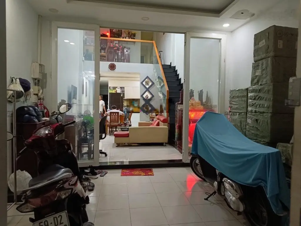 Nhà đẹp xe hơi đỗ cửa, Luỹ Bán Bích, Tân Phú, 80m2, 2 tầng, nhỉnh 6 tỷ