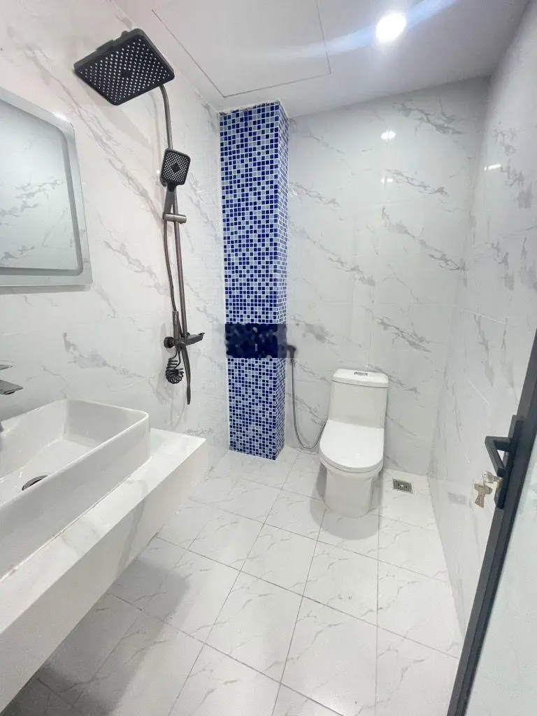 Bán nhà phố thạch bàn, 5 tầng mới đẹp, khu vực đông dân cư, pháp lý chuẩn, nở hậu, 52m2, 5.7 tỷ