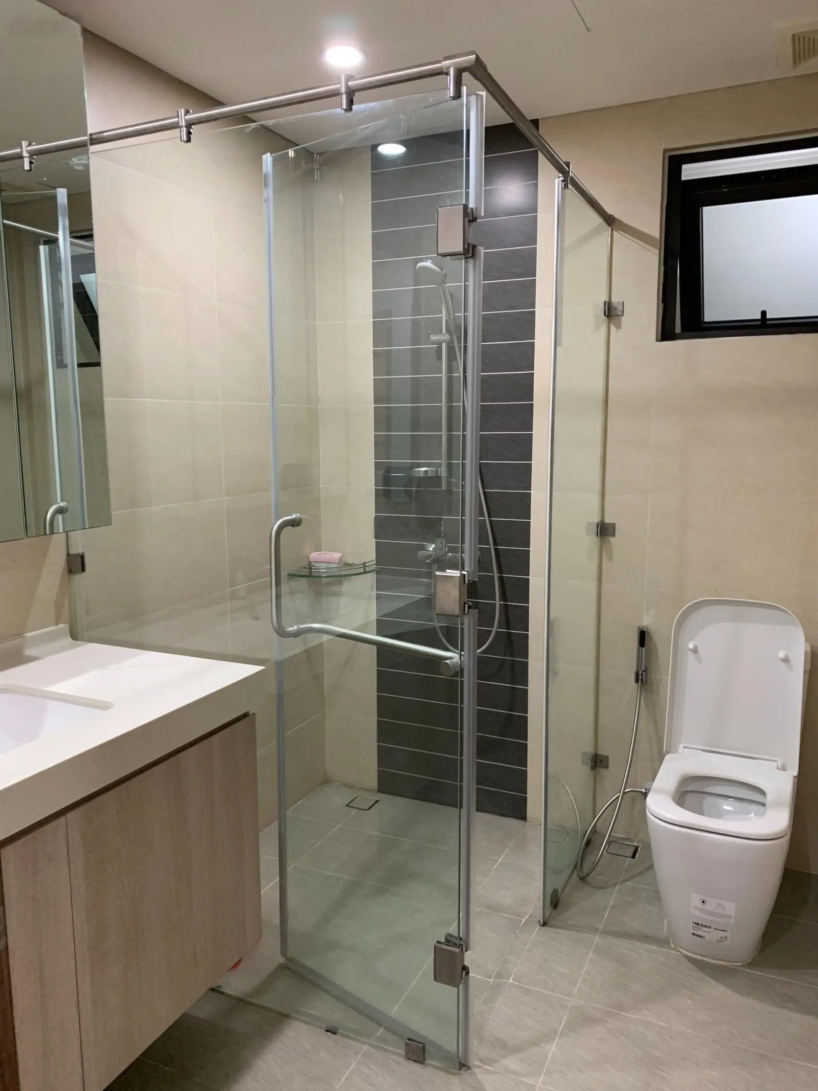 Bán gấp căn hộ chung cư Topaz Garden Quận Tân Phú DT 88m2 3PN 2WC giá 3 tỷ Lh 0907 909 *** Hùng