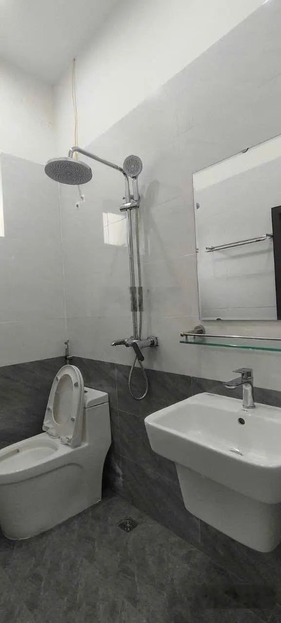 Bán nhà Thạch Bàn 30m2 x 5 tầng, gần đường oto, eaon, chung cư quân đội Thạch Bàn, 4,2 tỷ ở ngay