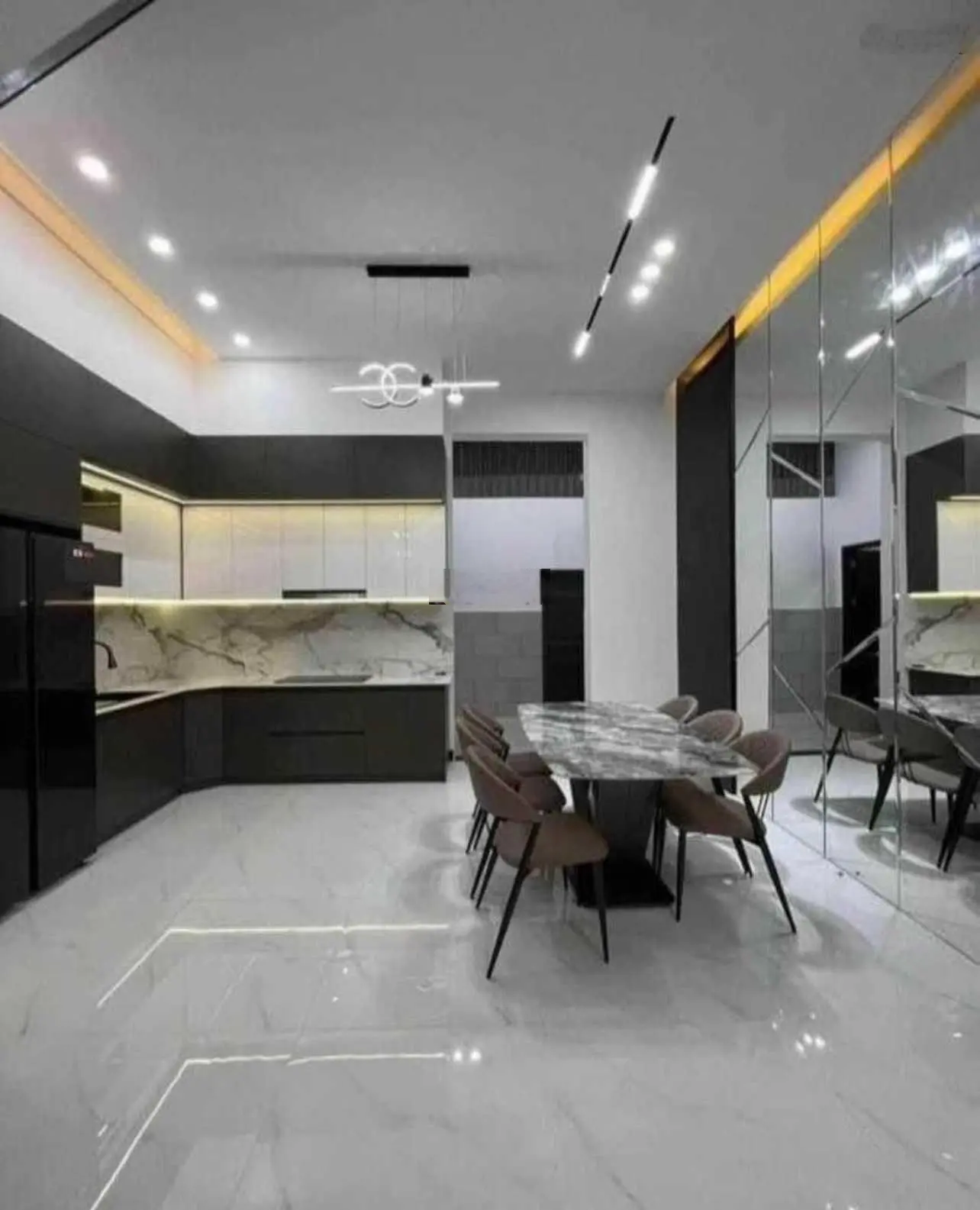 Bán gấp nhà Hóc Môn 80m2, 3PN, SHR, MTĐ 8m, đang cho thuê 15tr/tháng