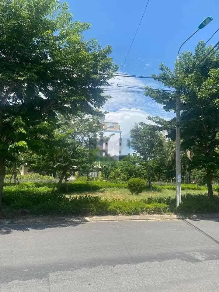 Cần bán lô góc 2 mặt tiền view công viên hoà xuân