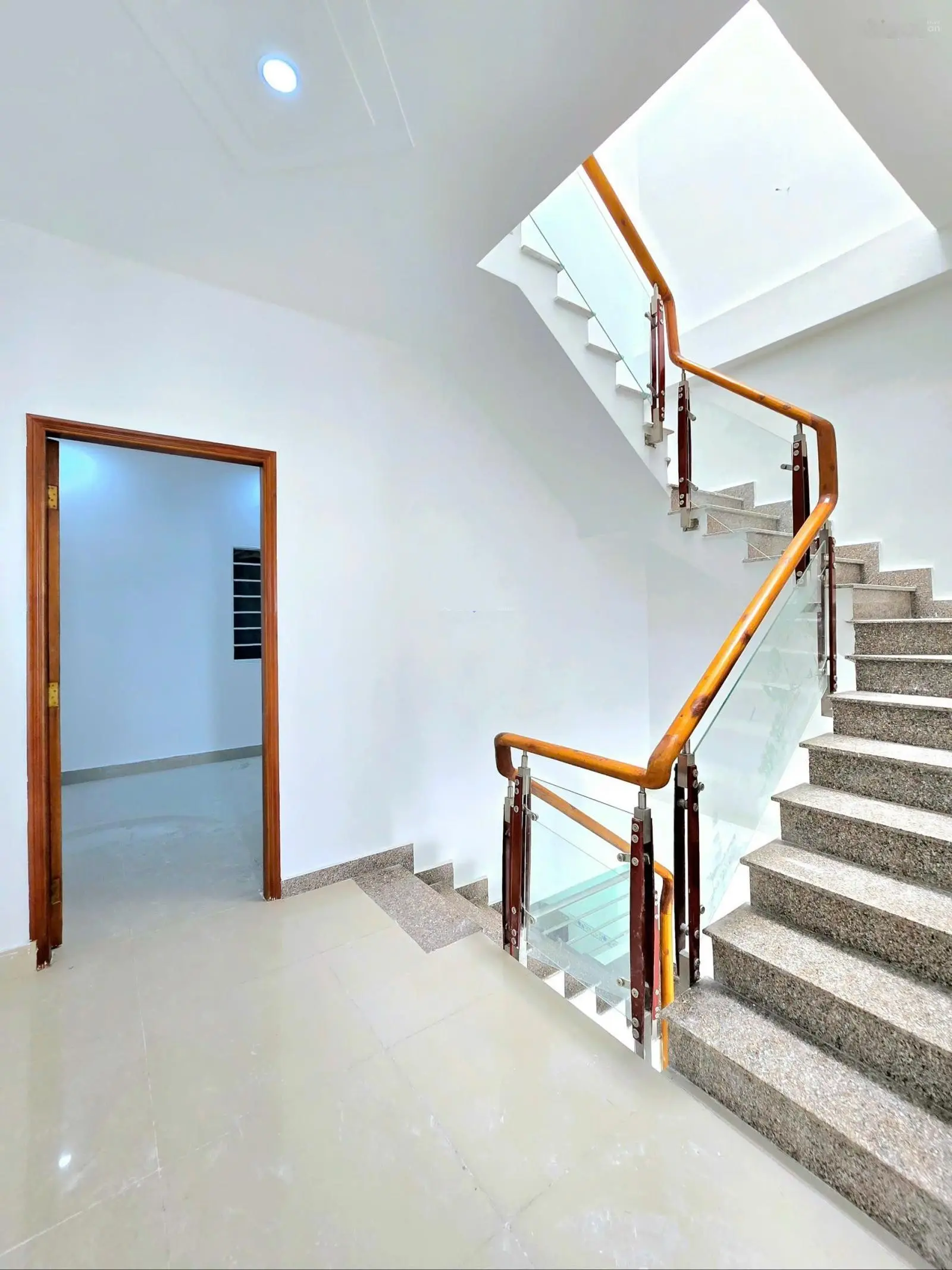 Bán nhà 4 tầng, oto đỗ cửa, tt nhà bè giá chỉ 5,2 tỷ