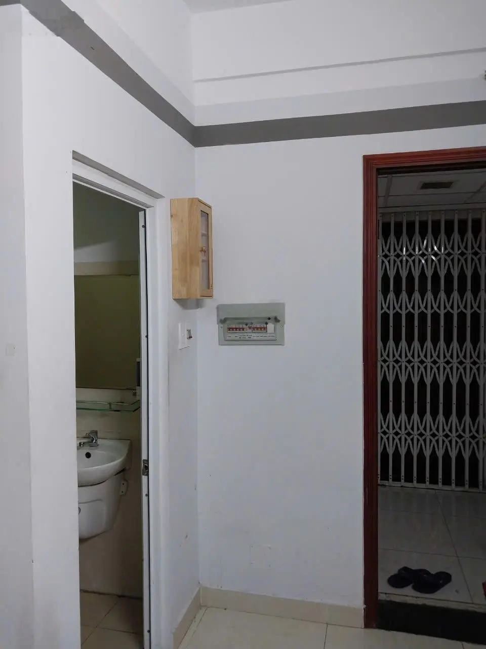 Kẹt tiền bán gấp căn IDICO Tân Phú 2PN tặng lại nội thất giá 1,68tỷ thương lượng. LH 0933 734 *** Duy