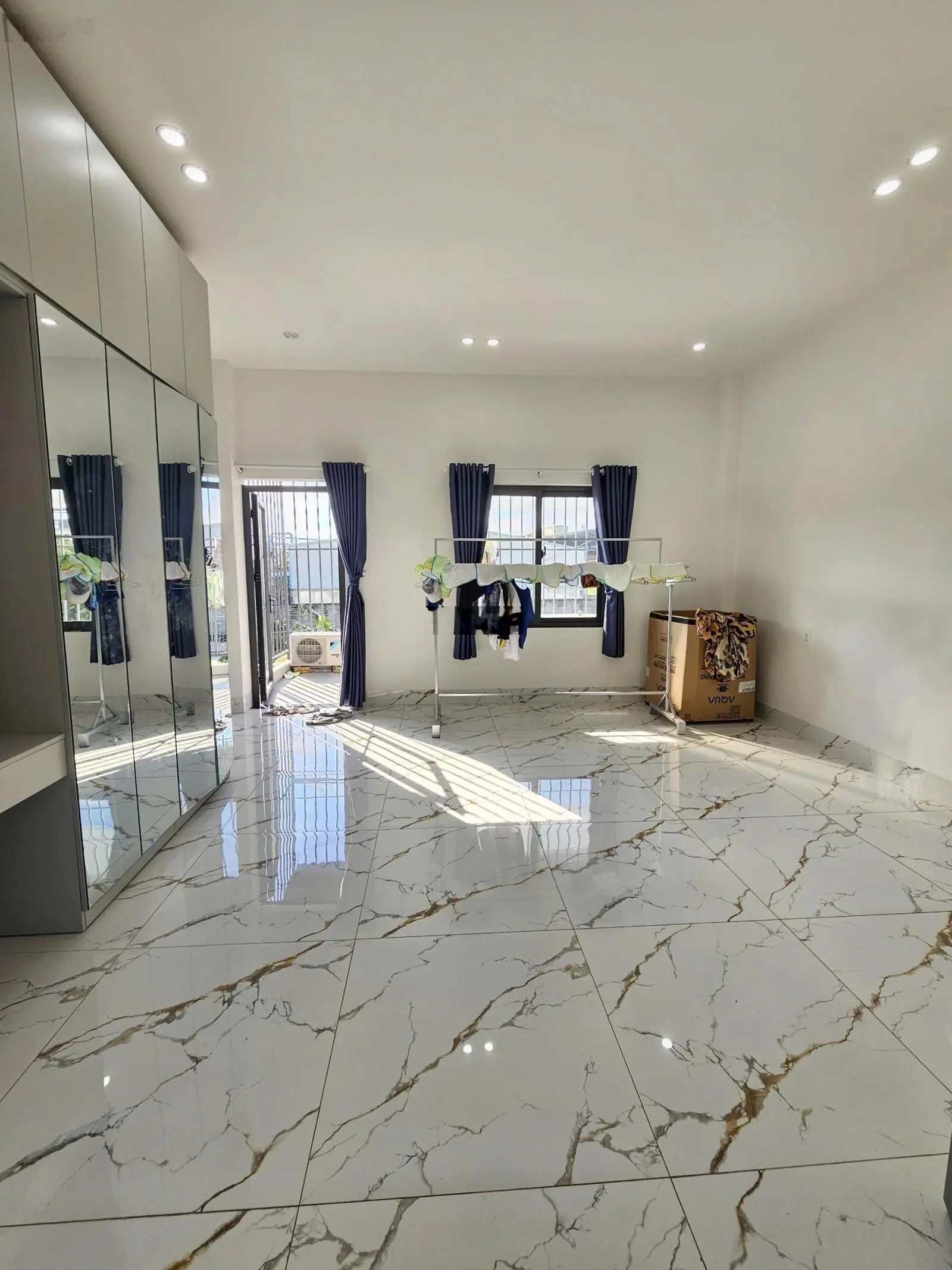 Nhà rẻ: 4tỷ050, 85m2 ngang 5m Nhà 1 Trệt 2 Lầu KDC cạnh vòng Xoay An Phú, Thuận An