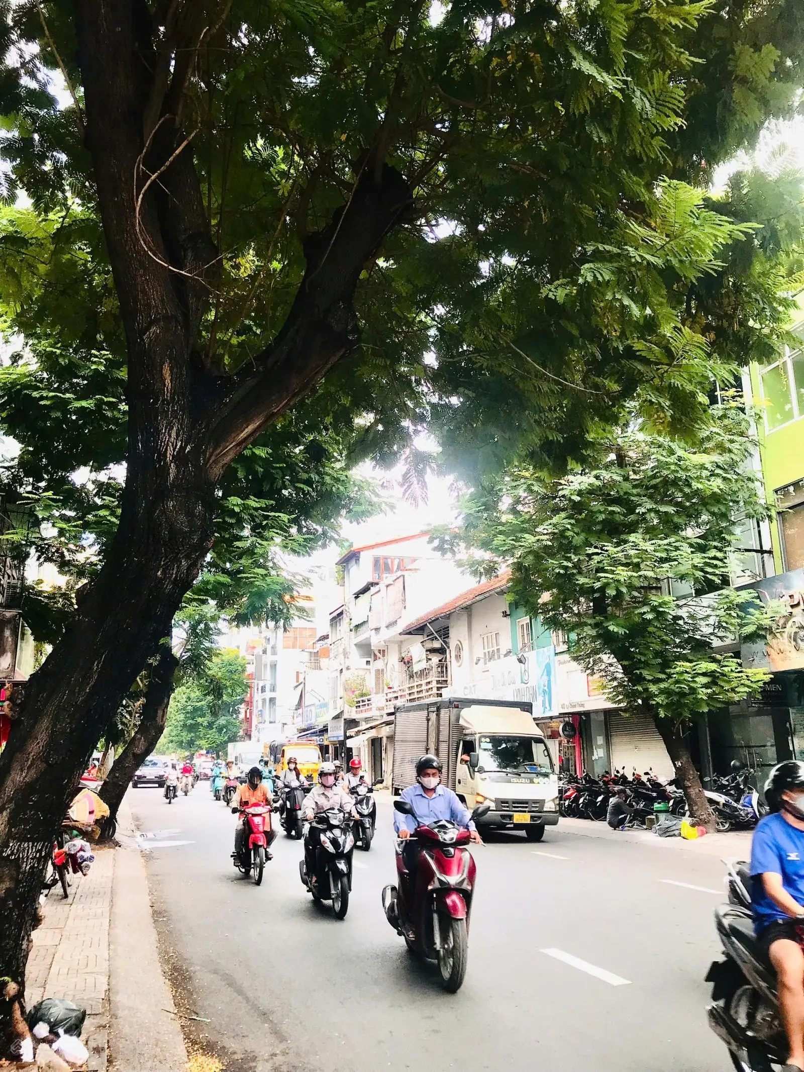Bán nhà mt lý chính thắng, p9, quận 3 dt 5.4x24.5m 4 tầng hđ thuê 100tr giá 37 tỷ