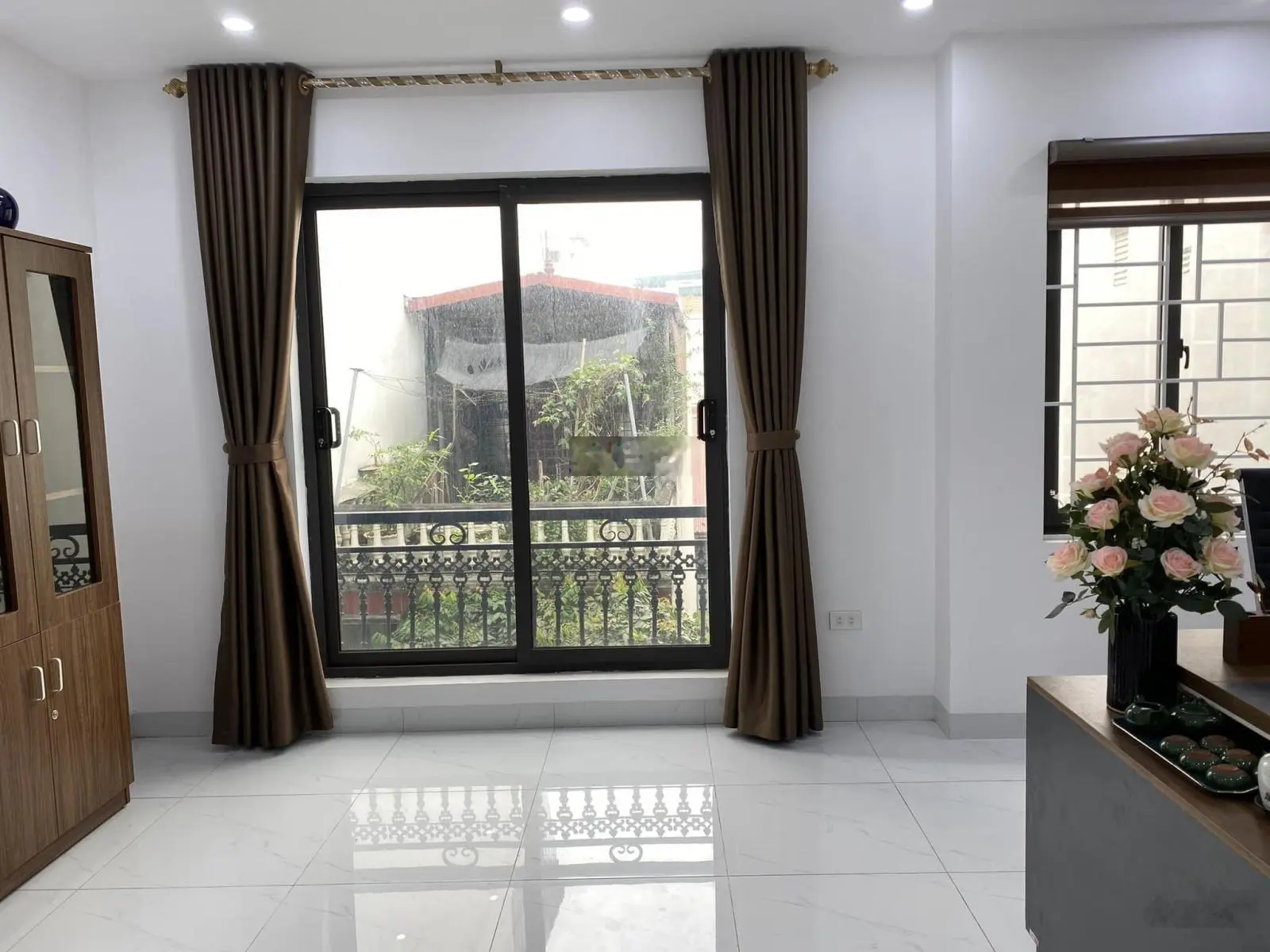 Siêu phẩm Đại Mỗ, 5 tầng, 4 ngủ, KD nail, tóc,spa, văn phòng, ô tô ngủ trong nhà, sổ A4, giá 7 tỷ.
