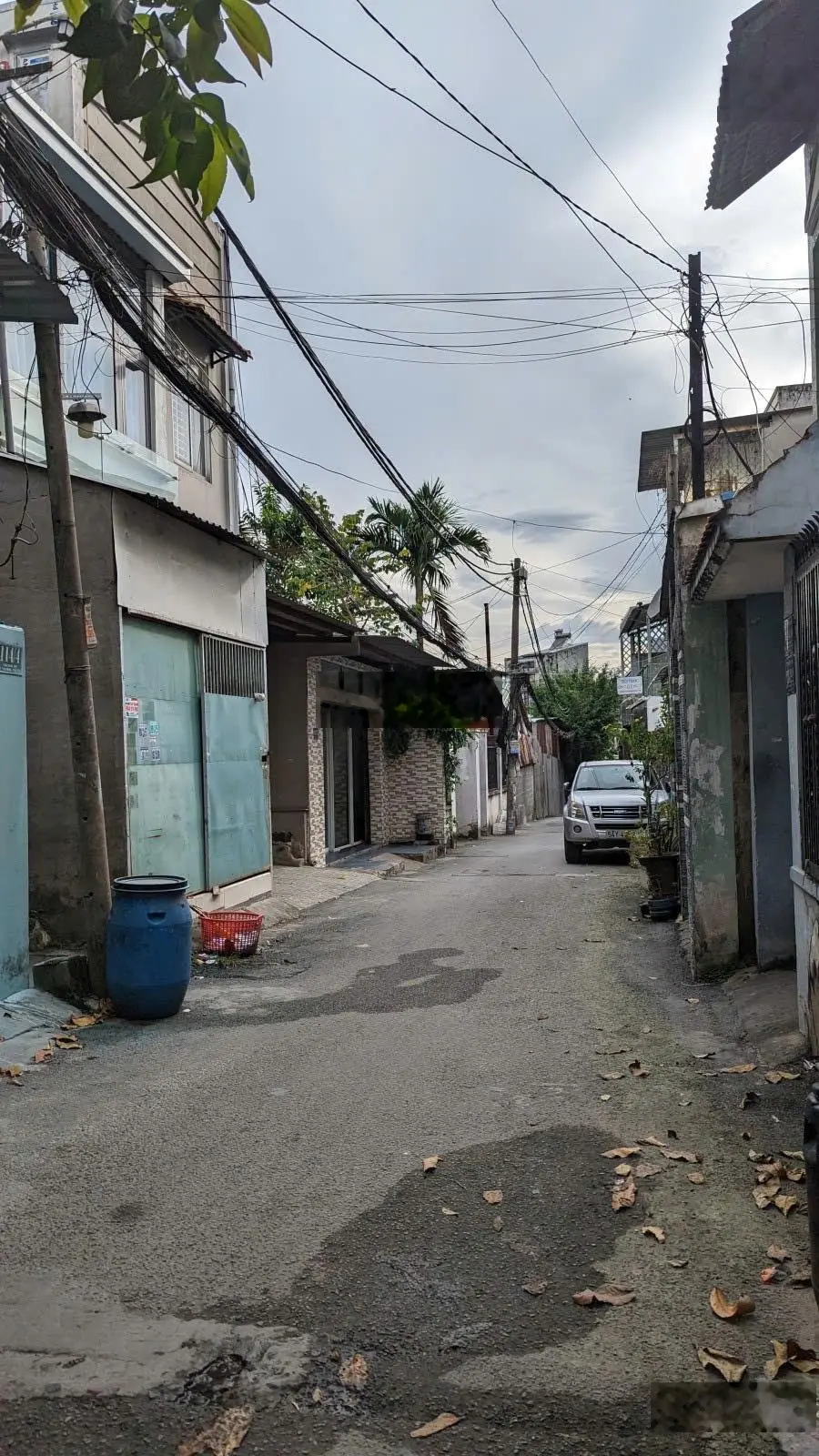 Cần bán nhà 1 trệt 2 lầu gần bệnh viện Thủ Đức - hẻm xe hơi - sổ hồng riêng. Nhỉnh 4 tỷ