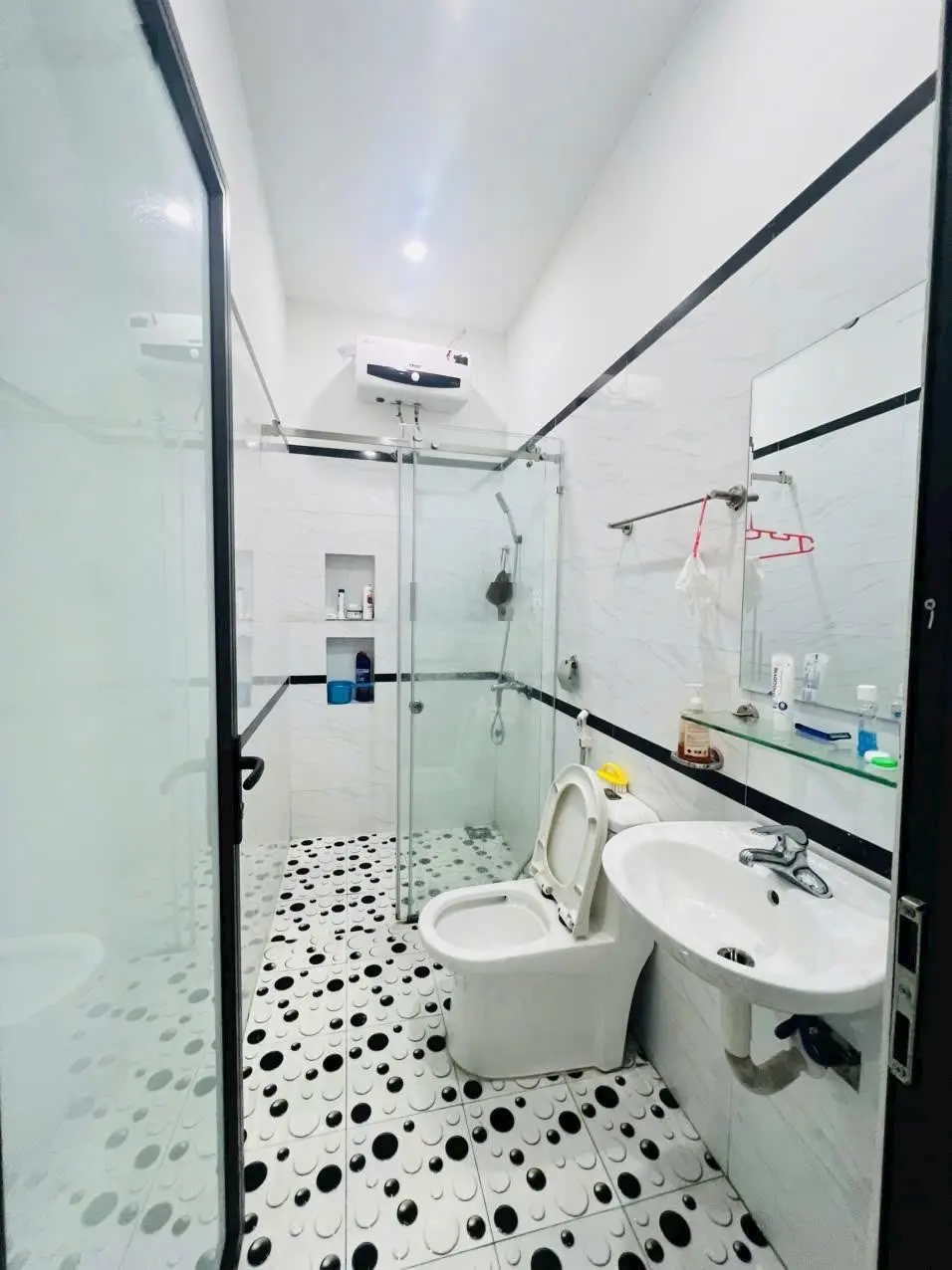 Nhà đẹp 3 tầng full nội thất ngay cạnh bệnh An Dương cách cầu rế 200m