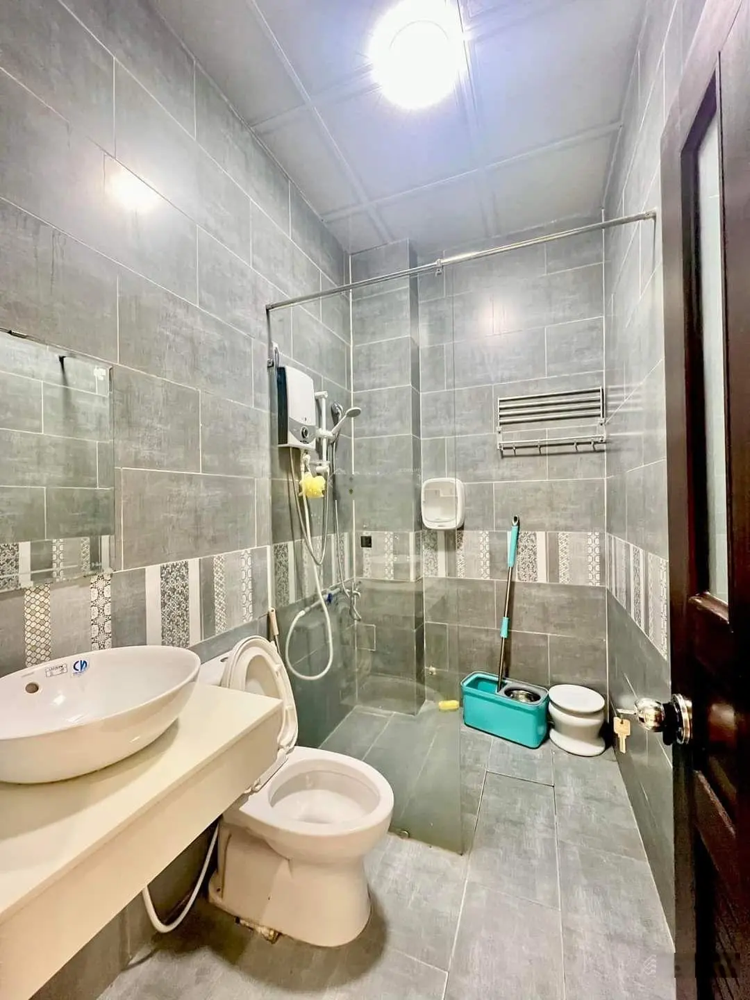 Nhà 2 tầng Trần Cao Vân, Thanh khê. Cách đường vài bước chân. Gần bãi đậu ô tô