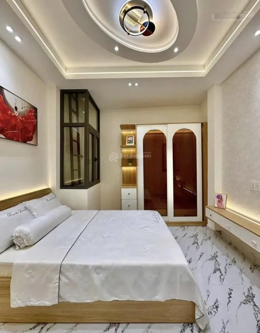 Bán nhà phố ngay sau vòng xoay An Lạc - MT Hồ Ngọc Lãm Bình Tân - DT 70m2 - SHR