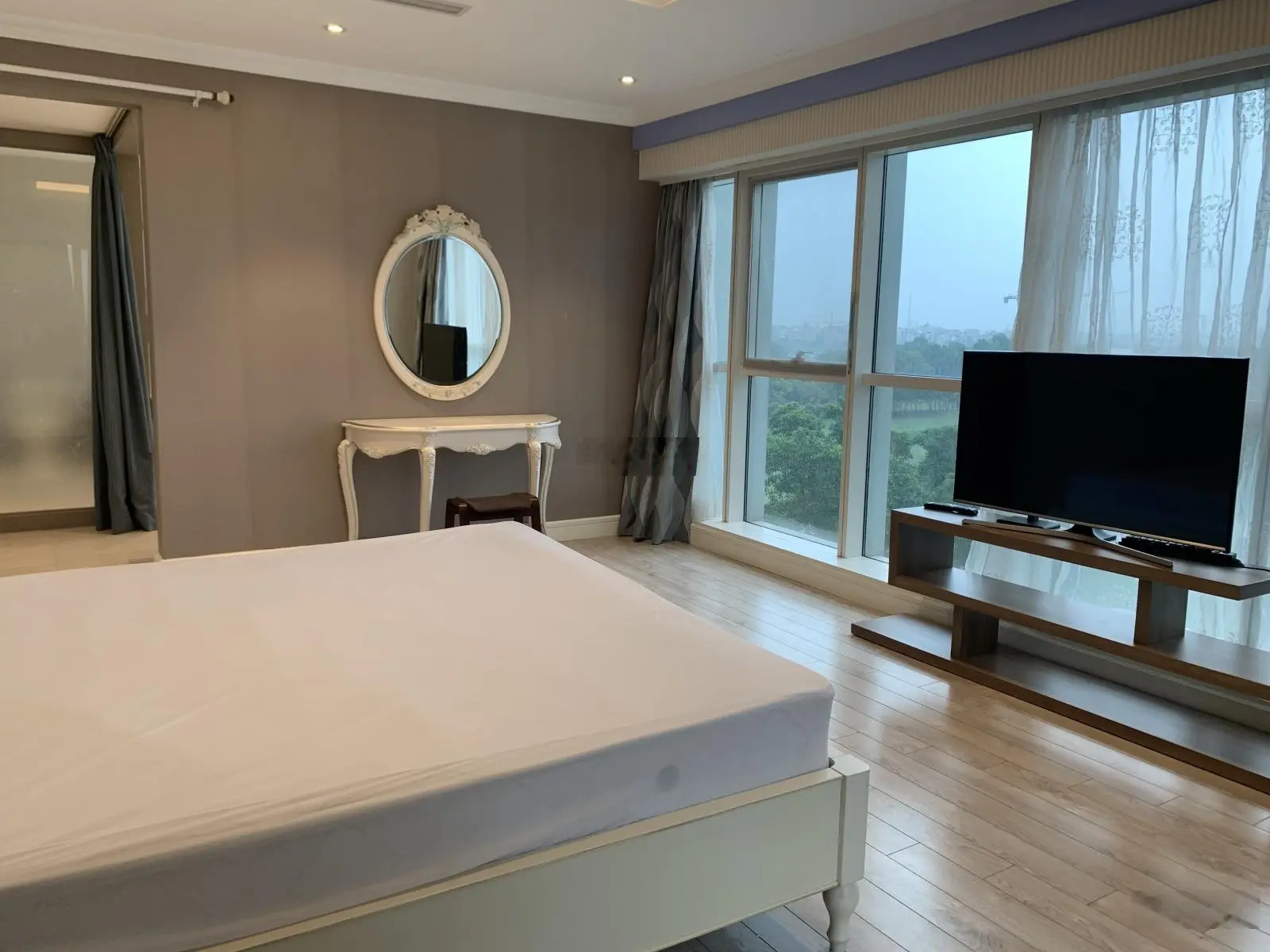 Bán căn hộ tòa L2 Ciputra, 267m2, 4 phòng ngủ
