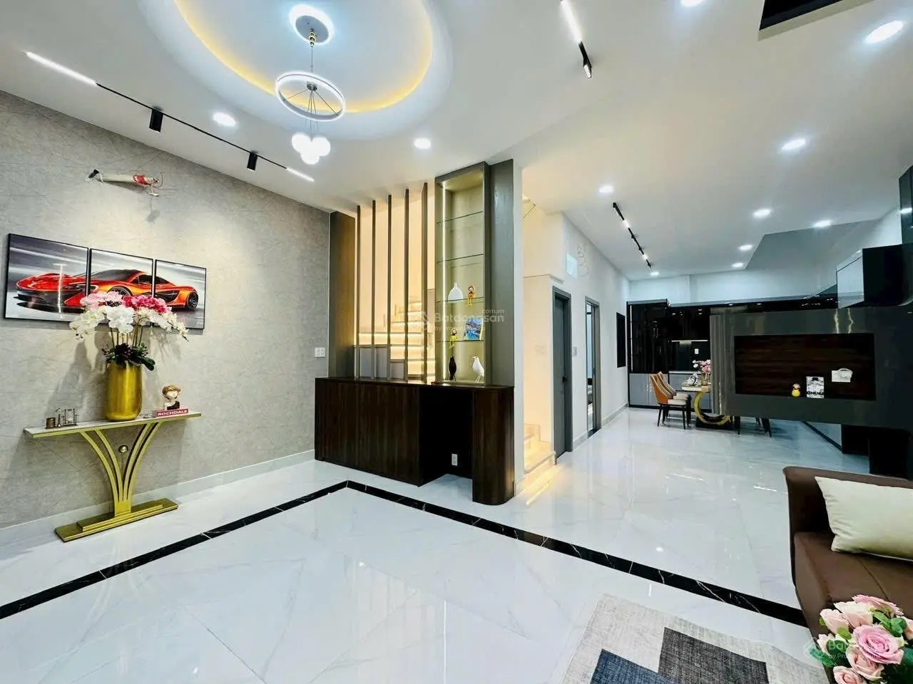 Bán villa tô hiến thành - quận 10 nhà đẹp - ngang đẹp 6,5m - 4 tầng full nội thất xịn xò