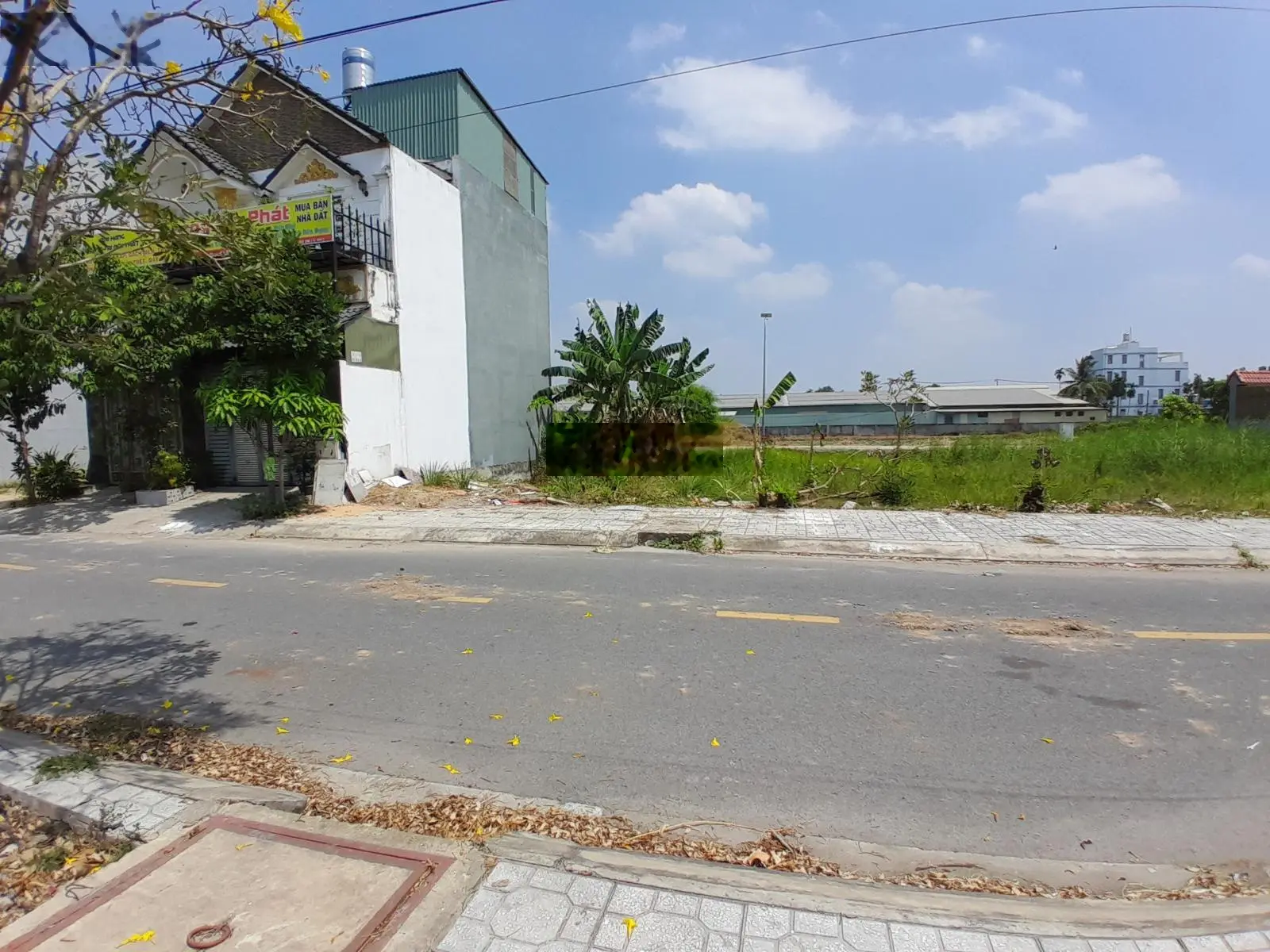 Bán lô 84m2 (5m x 17m) mặt tiền trục chính 11m