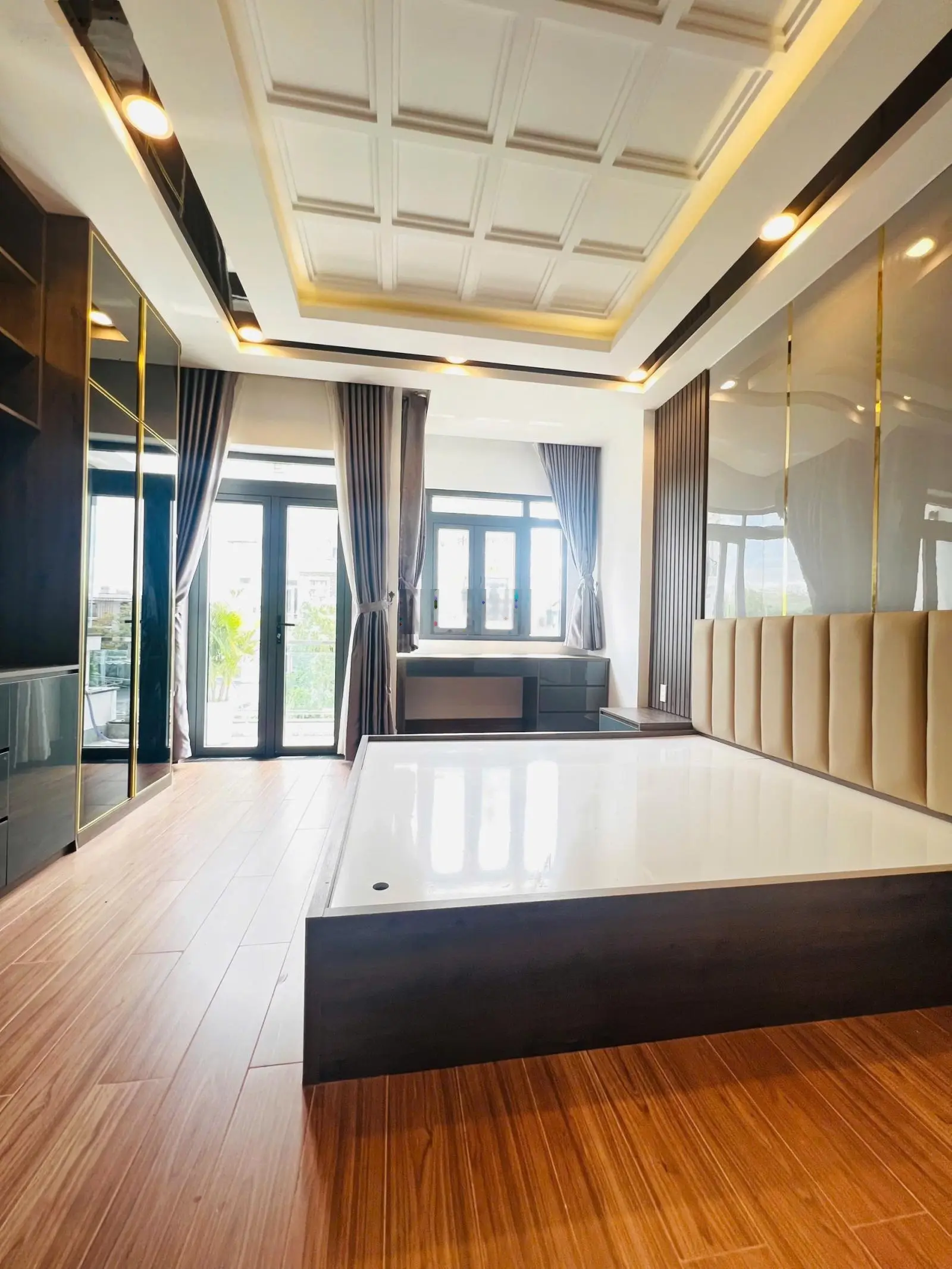 MT đường 20m Huỳnh Thị Đồng, 12,5tỷ, 68,3m2, giá tốt, view đẹp có thang máy