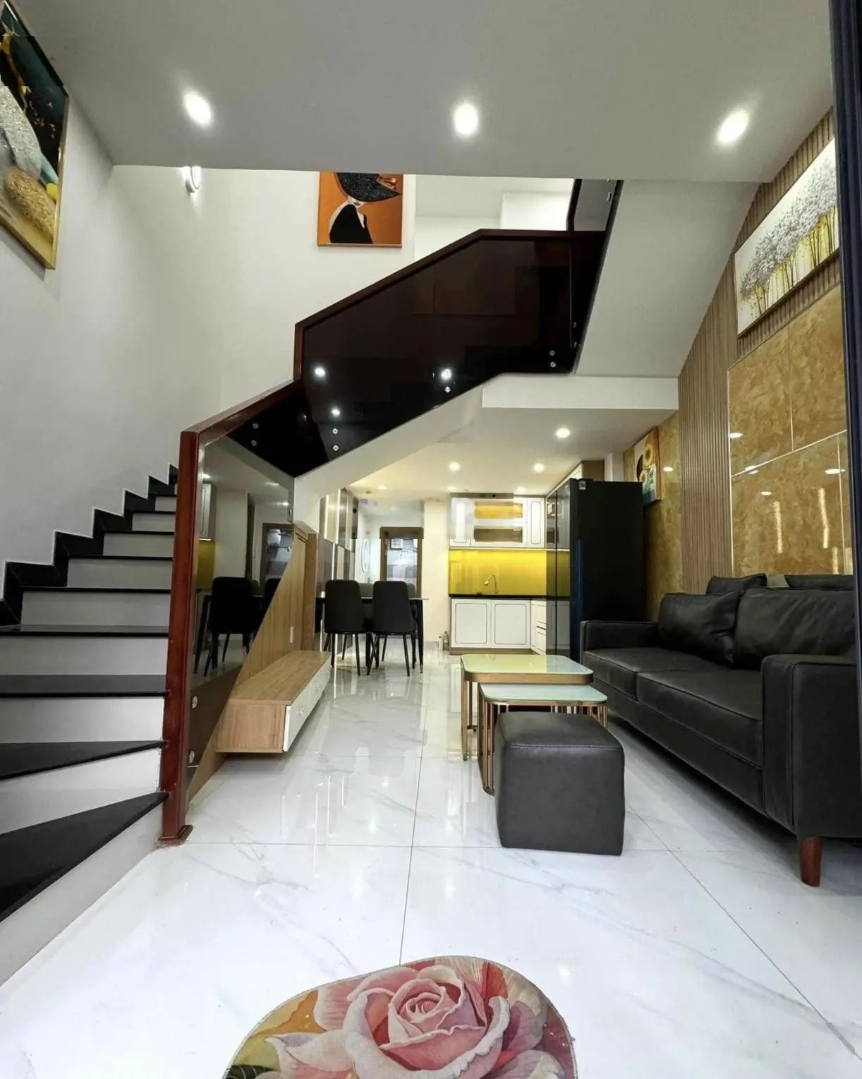 Bán gấp nhà Nguyễn Gia Trí, P25, Bình Thạnh. giá 2,4 tỷ,SHR, pháp lí chuẩn. Nhà mới bao đẹp