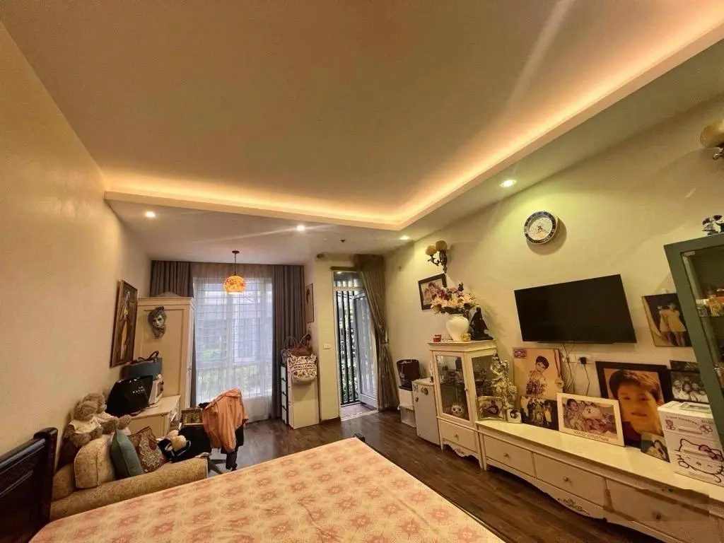 Bán nhà phố Lạc Trung - Phân lô cán bộ - Ô tô tránh nhau - 70m2 - 4PN. Giá: 20,5 tỷ. LH: 0779 548 ***