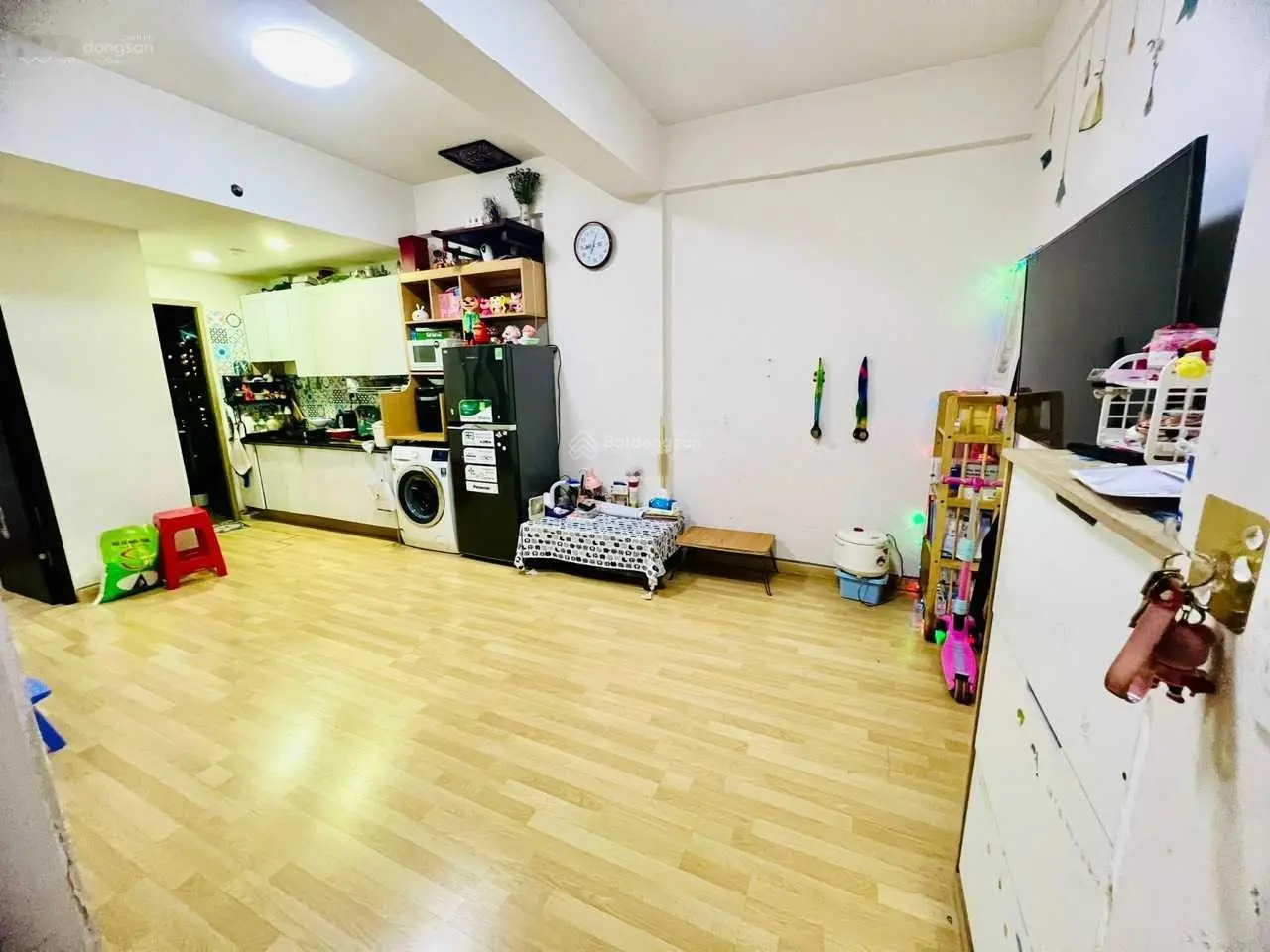 Bán CC Sky9, 50m2 sổ hồng, 2PN, tầng đẹp, view thoáng mát