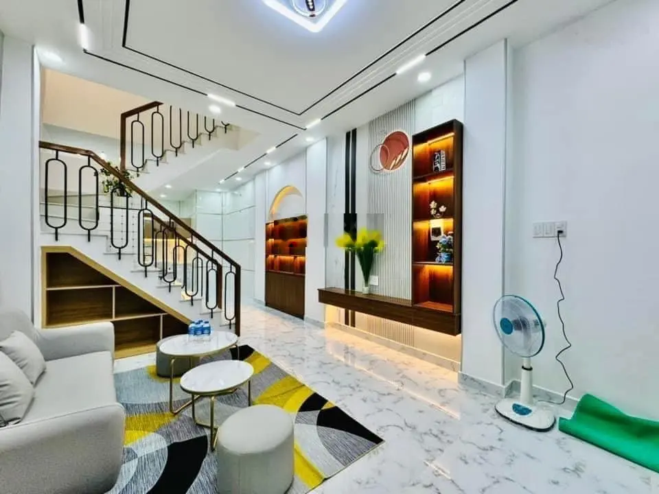Bán gấp nhà 50,20m2 đường Hồ Văn Huê, P9, Phú Nhuận, giá bán 2tỷ700. Gần chợ, Đh Văn Lang, hẻm 6m