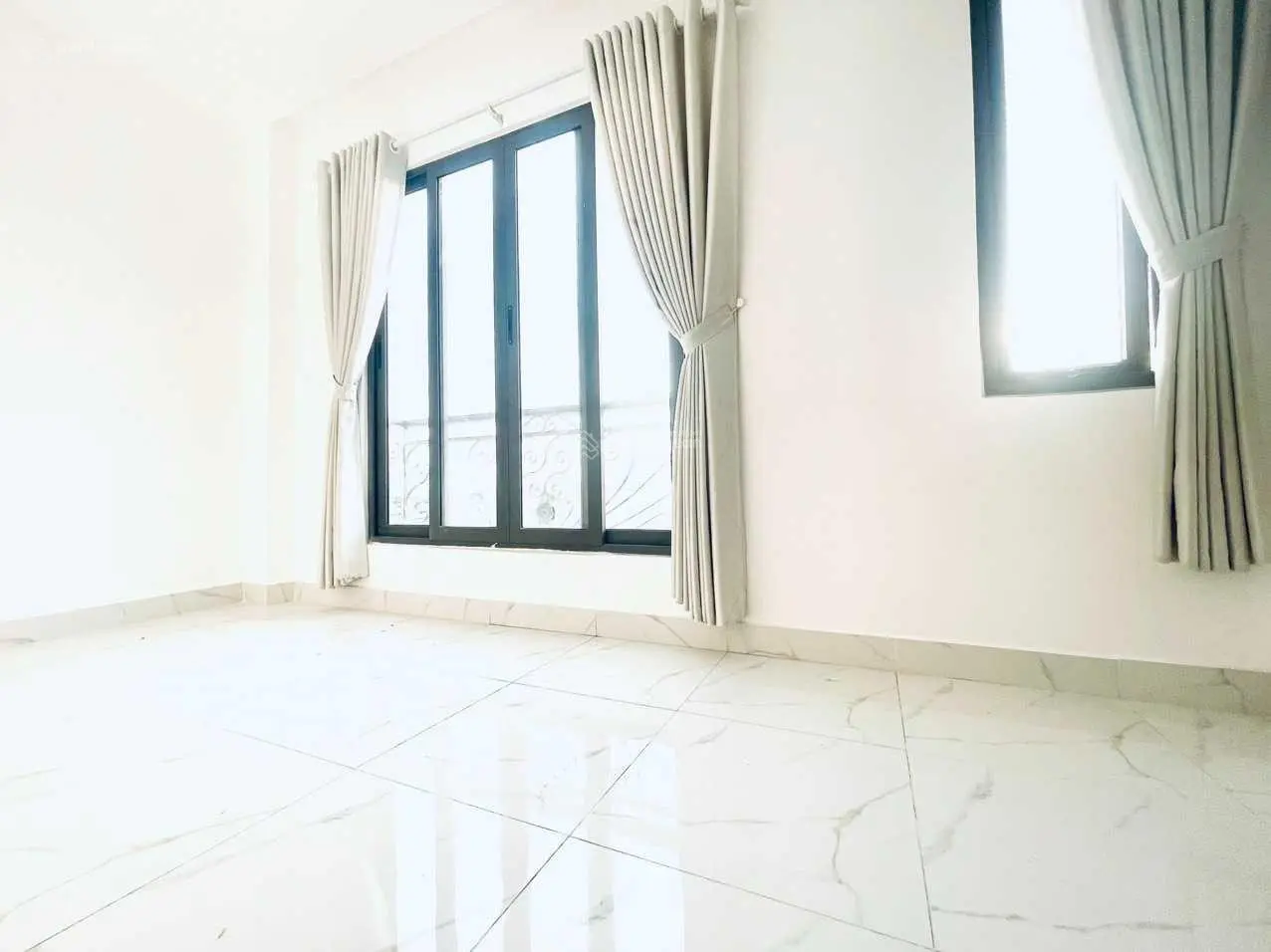 Bán gấp nhà đúc 3 tấm, sổ hồng công chứng, đã hoàn công đủ, giá nhỉnh 2 tỷ, Bình Tân, TP. HCM
