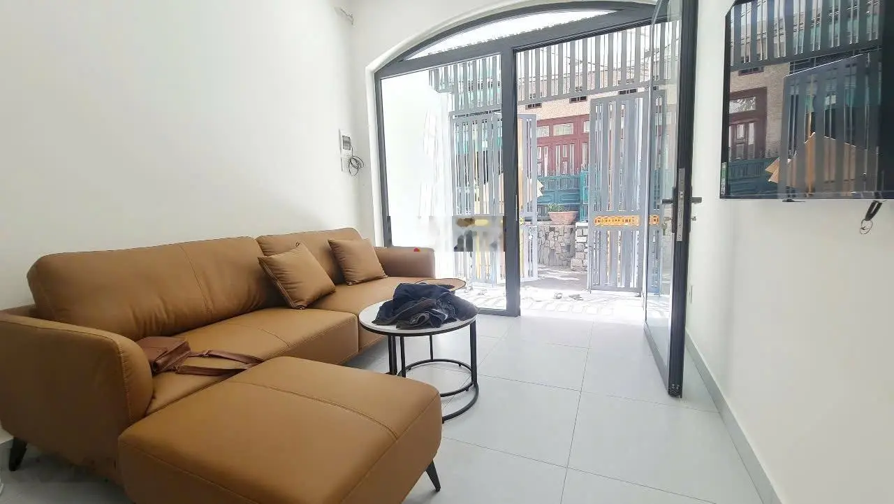 Siêu phẩm nhà đẹp full nội thất phố tây - giá 4,8 tỷ - tp nha trang - nhà 2 tầng mặt hẻm đường nguy