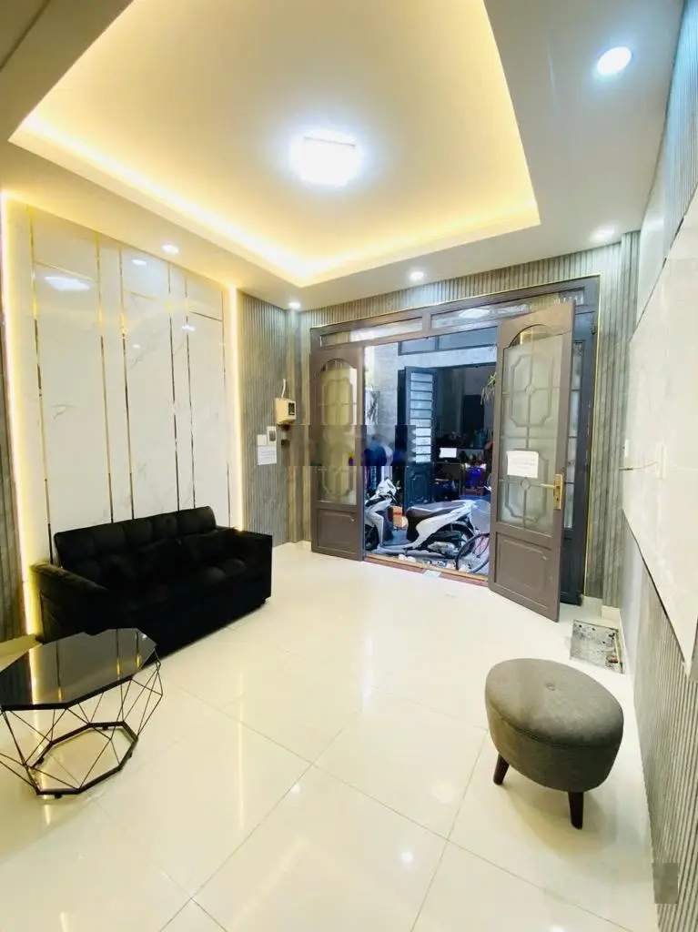 Bán Nhà 51m2, 3PN, 2WC, giá 5 tỷ, đường Nguyễn Thị Tần, P.1, Q.8, HCM