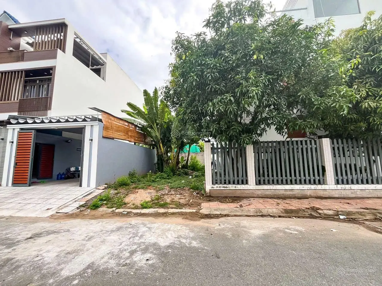 Bán đất nền diện tích 120m2 chỉ 480tr tại Sơn Đông, Bến Tre SHR, Hỗ trợ GPXD, bao check quy hoạch