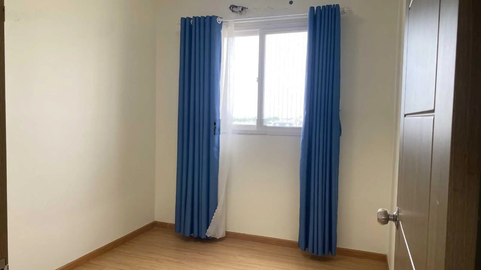 Cần bán nhanh CH Green Town Bình Tân 72m2-2PN-2WC có ban công thoáng mát giá 2,380 tỷ,LH 0987 003 ***