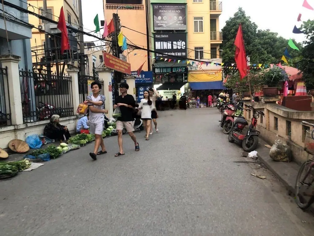 Bán nhanh 50m2 đất Phú Diễn, Đức Diễn lô góc hai mặt thoáng, gần ô tô, giá nhỉnh 6 tỷ LH 0968 371 ***
