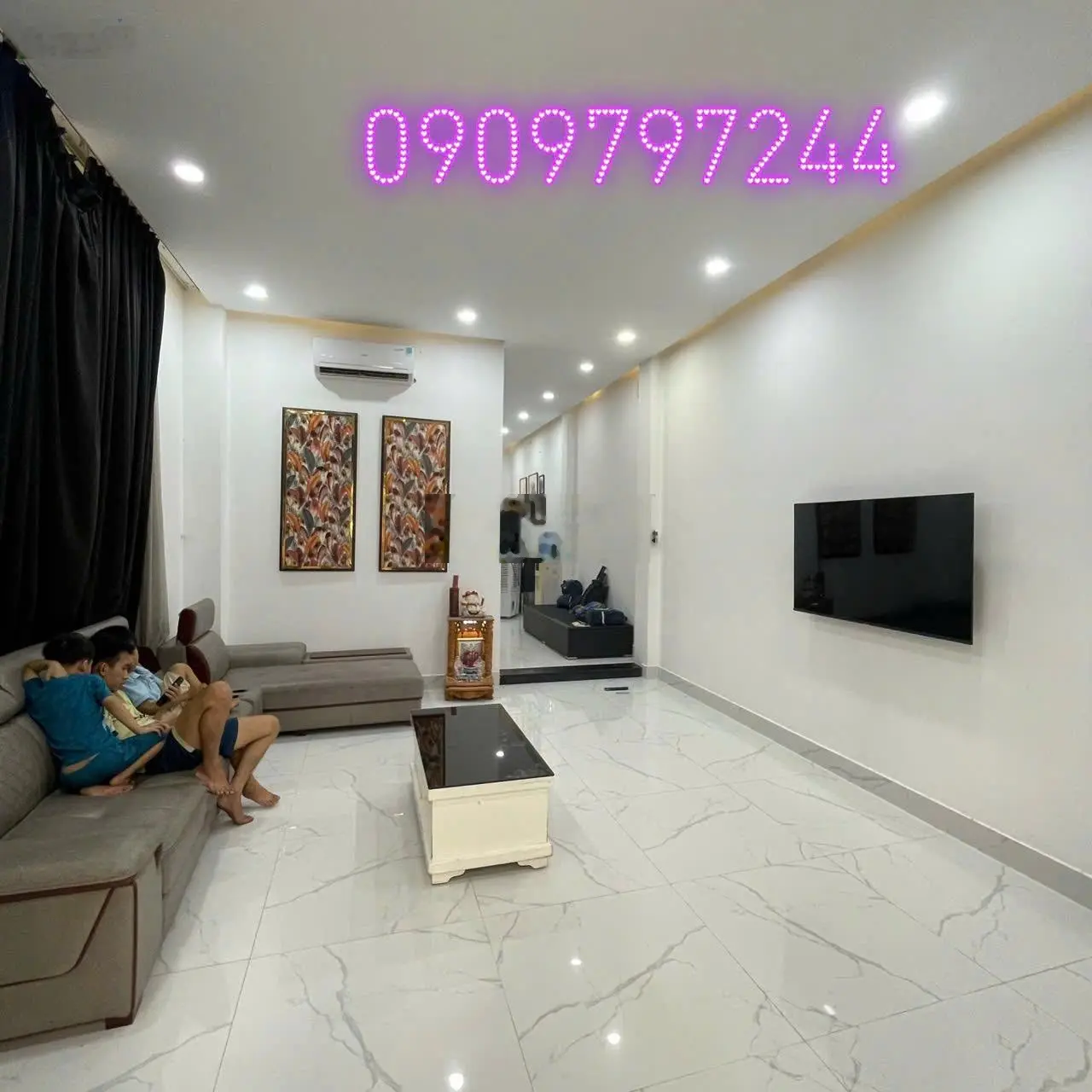 Giảm 3 tỷ Bán gấp nhà MT 1 trệt 2 lầu 4 phòng ngủ đều có ban công riêng - 5,6mx27m + sân thượng