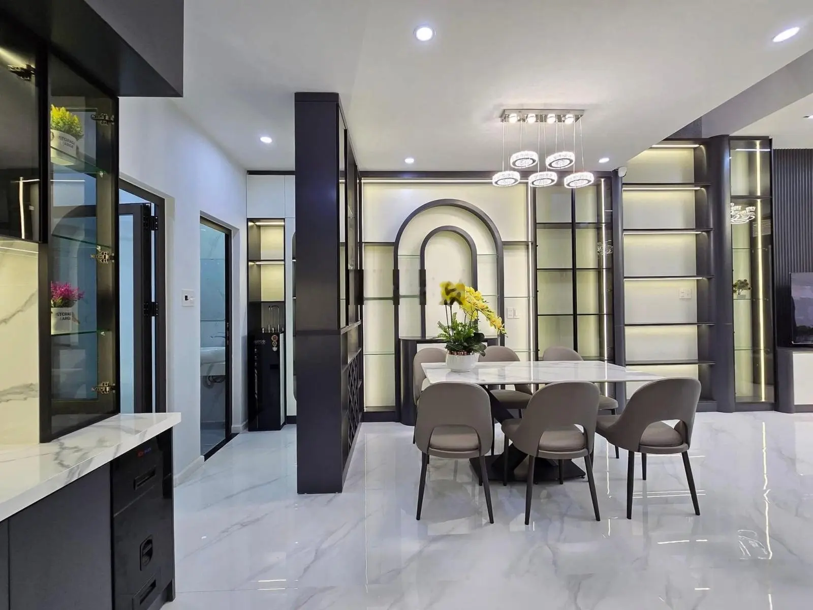 Đẳng cấp! toà nhà 150m2 x 7t, mt 8m thang máy, phân lô, ôtô tránh, kinh doanh, giáp ngoại giao đoàn