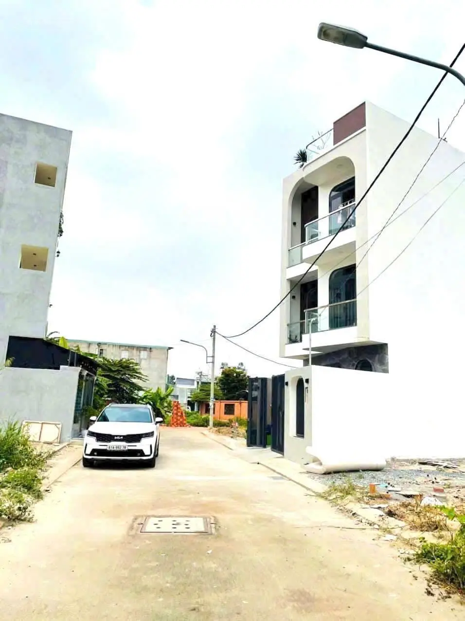 Bán nhà mới xây 4P Ngủ, 3WC, 64m2 tại Đường 123, Long Bình, Quận 9, 4,999 tỷ gần vinhome grand park