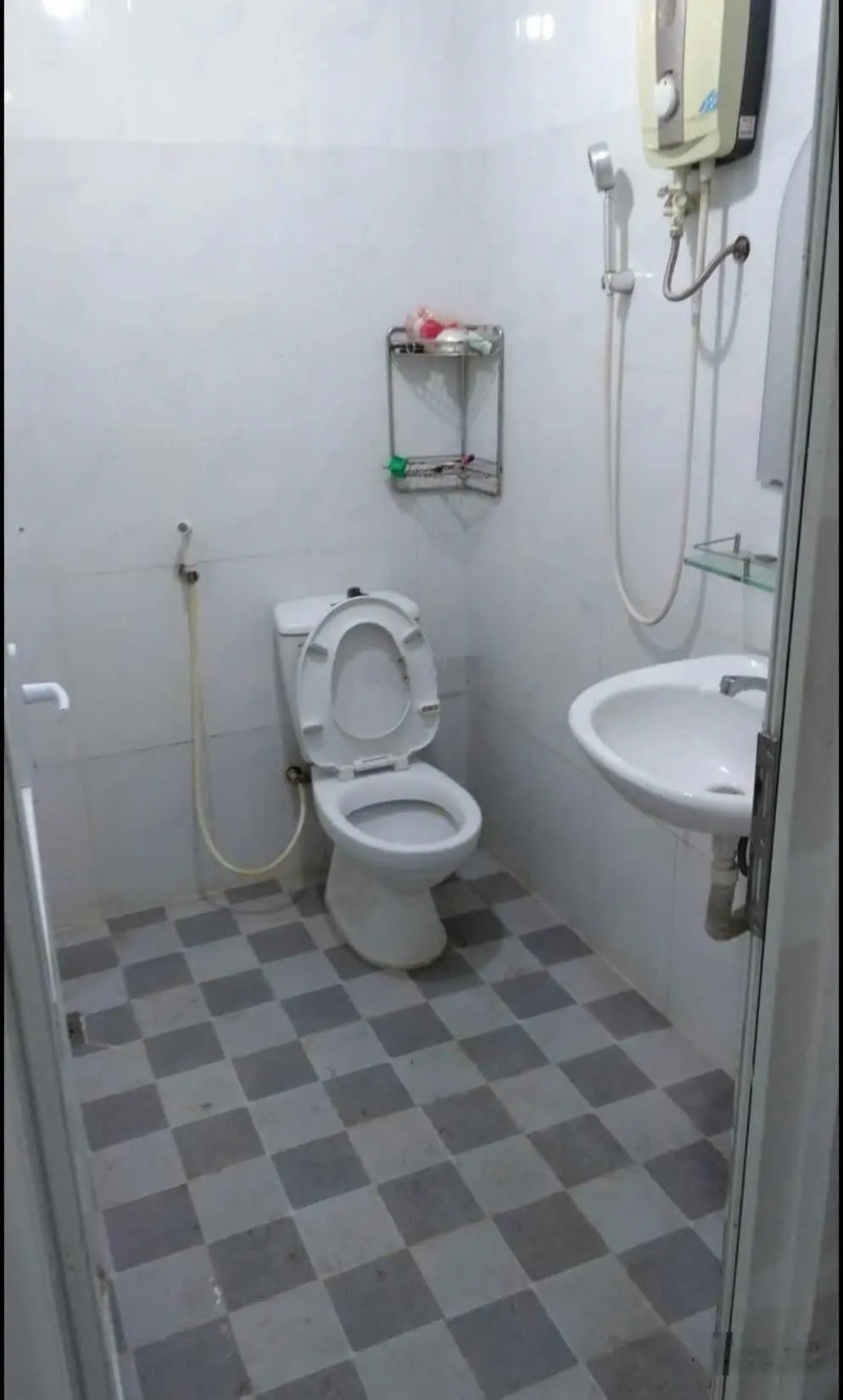 Bán nhanh nhà đẹp Phạm Ngọc Thạch, thị trấn Đạ tẻh.