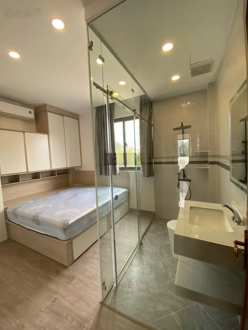 Bán Nhà Mặt Phố 5 Tầng 72m2 P.Tân Hưng, Quận 7, mới đẹp 100%. Đường rộng 16M, giá sốc 13,5 tỷ