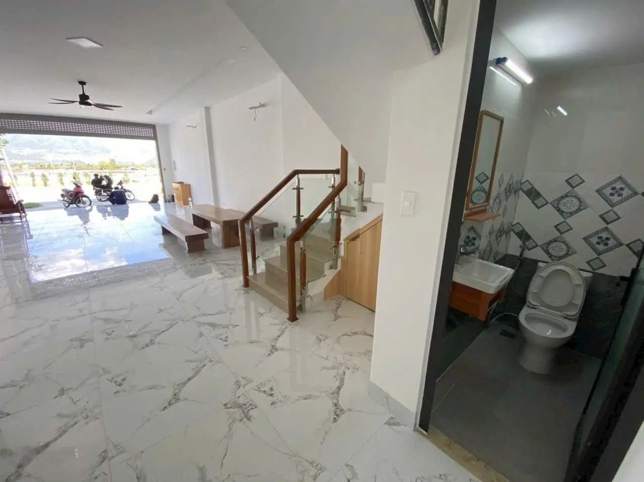 Bán nhà 4 tầng đã có sổ hồng, đường Vành Đai 2 KĐT VCN Phước Long, Nha Trang
