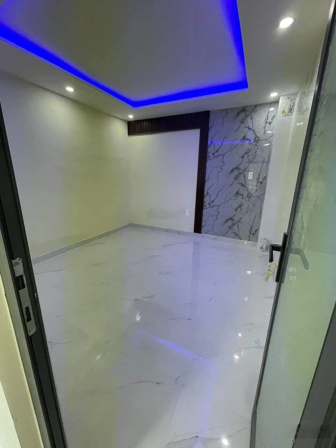 Cần bán nhà mới, đẹp giá ngộp 64m2. Gần ngay chợ Đức Hòa, phù hợp kinh doanh, cho thuê