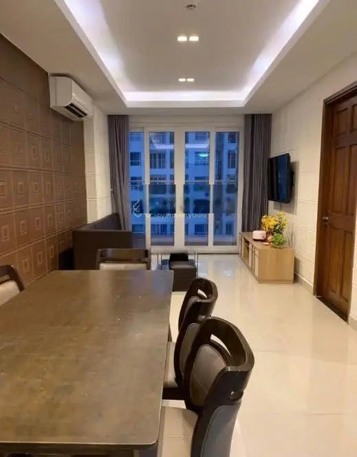 Bán căn hộ Kingdom - Quận 10. 2PN (78m2) giá: 5 tỉ. LH: 0932 248 ***