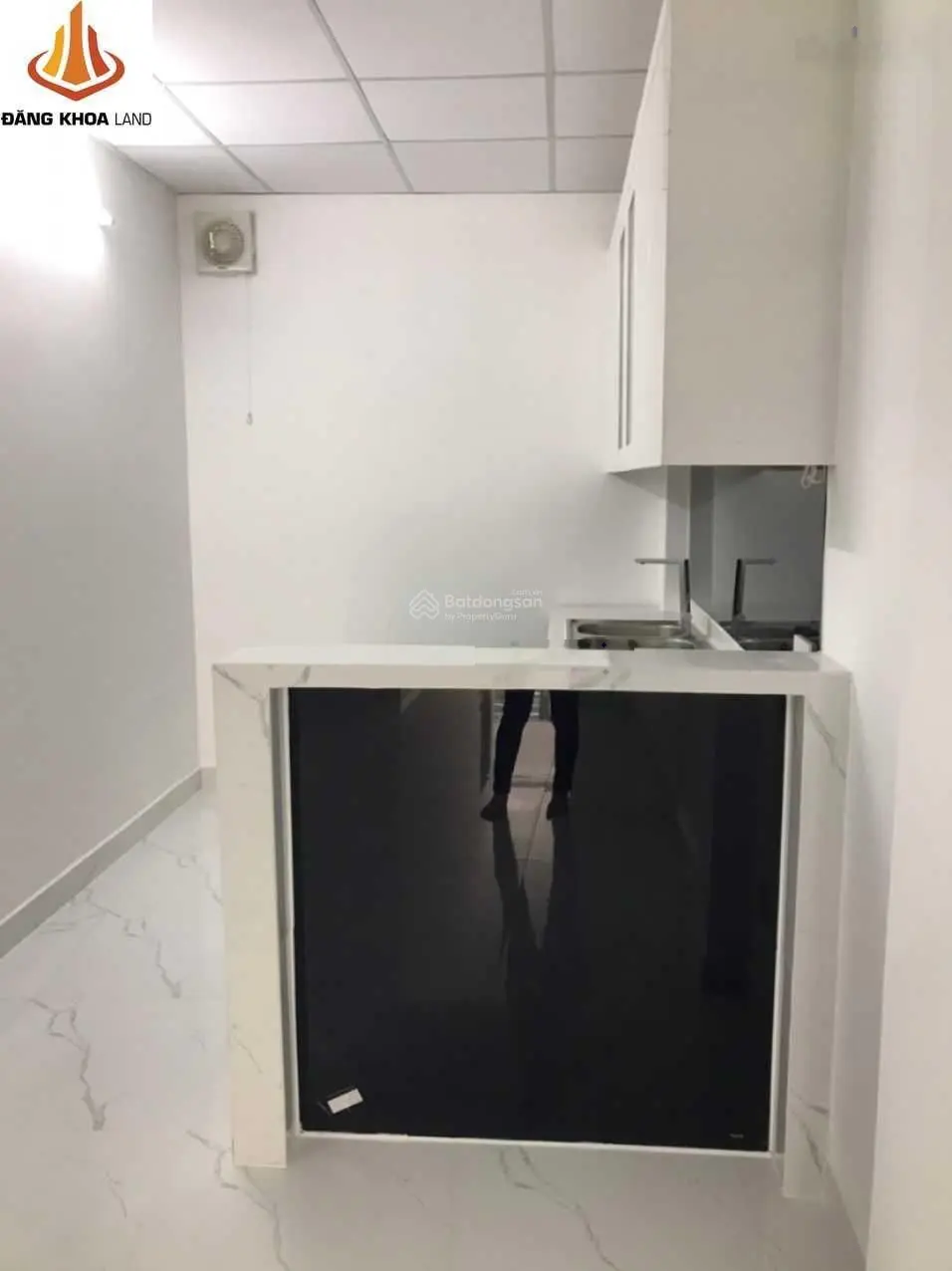 Hàng ngộp - Nhà cấp 4 DT 93m2, gần đường Hoàng Diệu 2, kế bên trường ĐH Ngân Hàng
