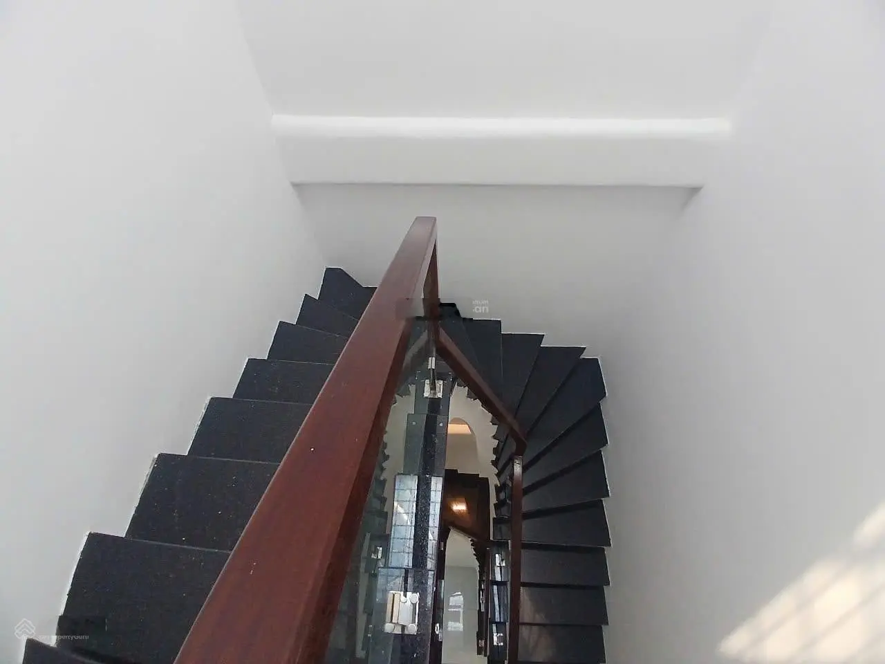 Nhà Đẹp Đón Tết! Phố 19/5 Văn Quán Hà Đông - 45m, 3 Tầng, MT 3.65m, Ô Tô Đỗ Cửa, Giá Chỉ 8.9 Tỷ!