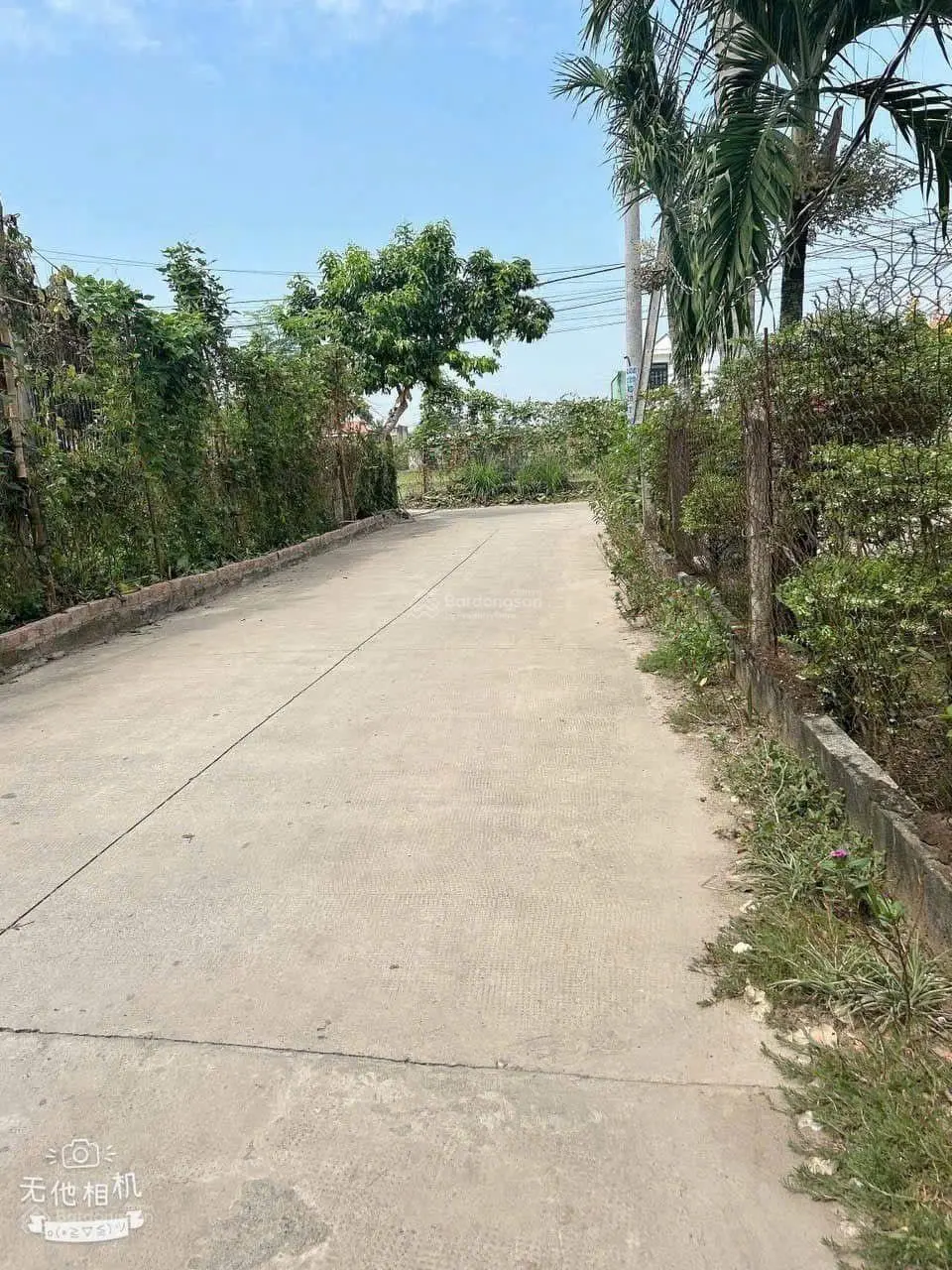 Nhà mới rất đẹp 1 trệt 1 lầu 4mx10m đường 5m ô tô đỗ cửa ngay chợ đình ủy ban xã mỹ hạnh bắc