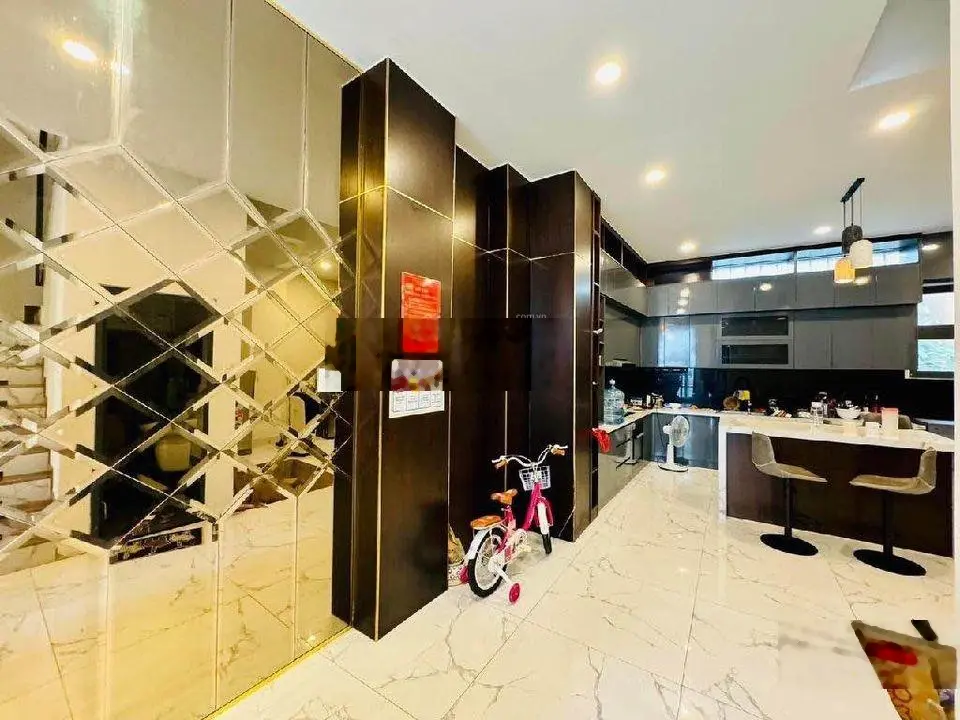 Bán Nhà Trương Quốc Dung, Phú Nhuận, 5x16m, 1T3L, 4PN, 5WC, hẻm to 6m, thuận tiện KD