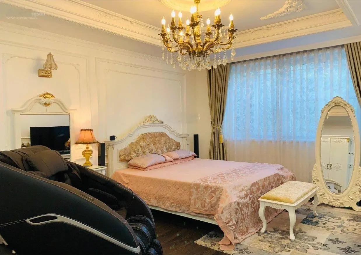 Biệt thự khu vip đường Nguyễn Văn Hưởng - Thảo Điền. DT: 200m2 - nhà đẹp - giá 49.9 tỷ