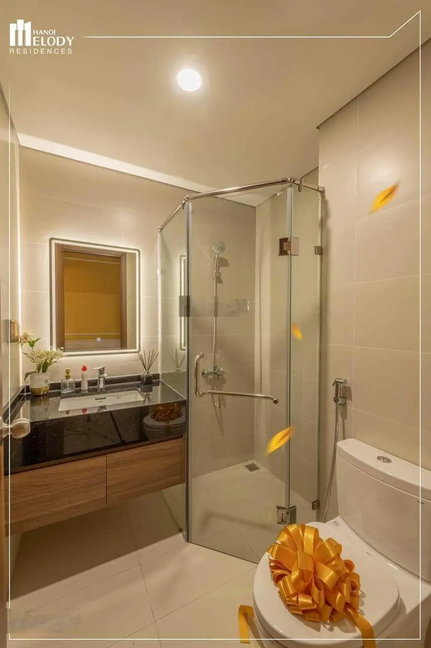 Chính chủ cần bán căn hộ Melody Linh Đàm, DT101m2, 3PN, 2VS giá đầu tư ck 38%